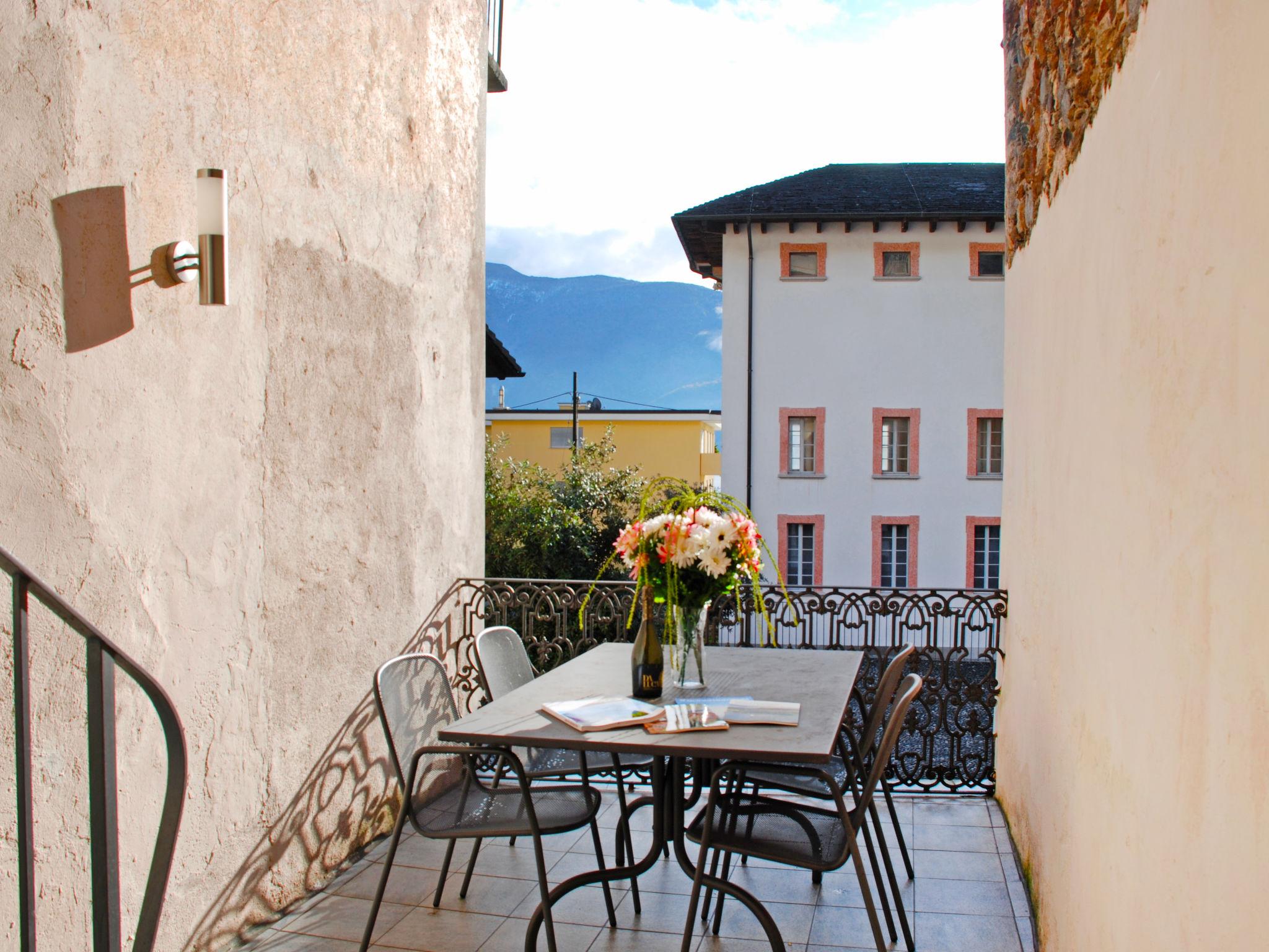 Photo 1 - Maison de 2 chambres à Brissago avec terrasse