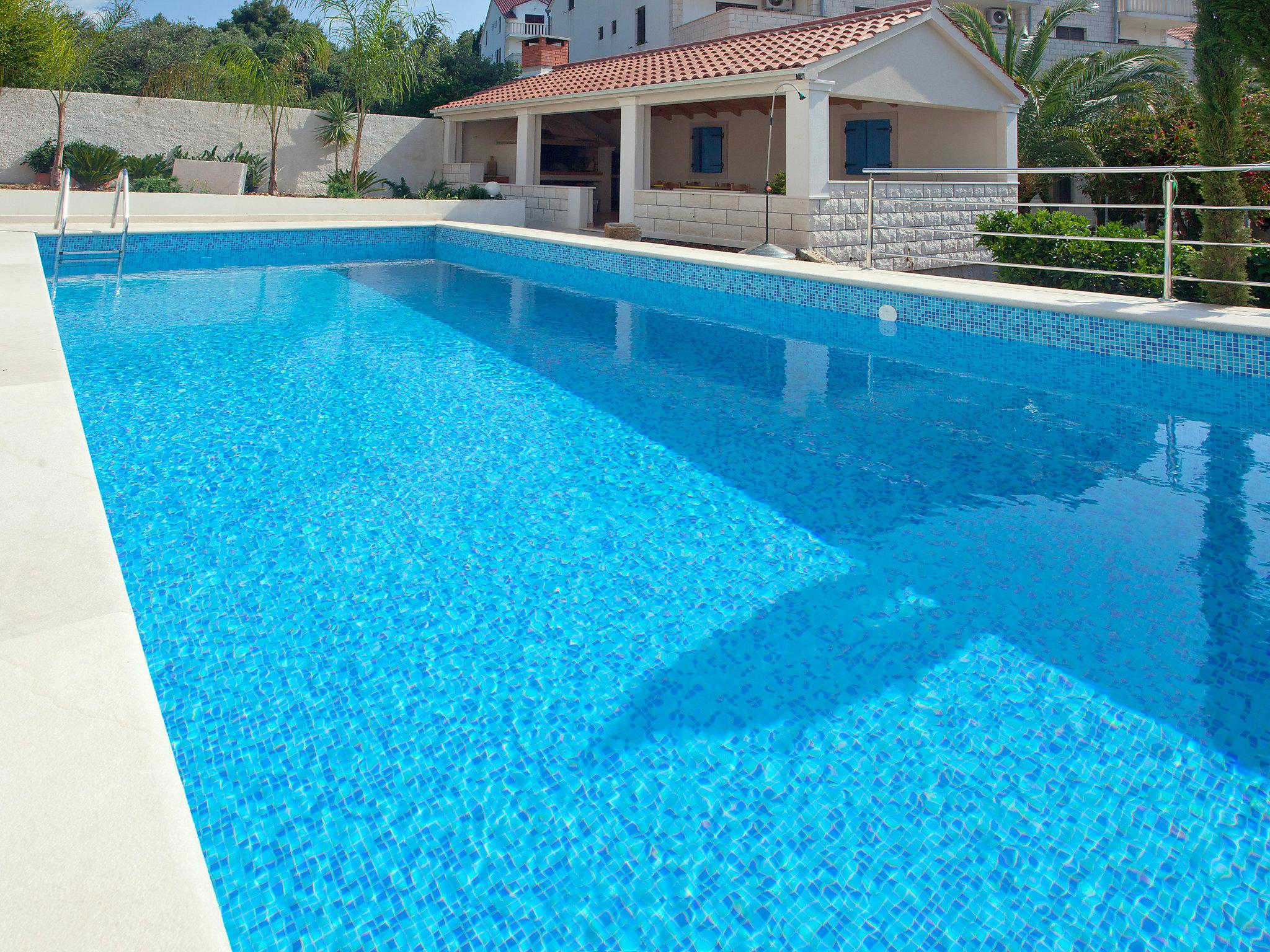 Photo 3 - Appartement de 2 chambres à Sutivan avec piscine et vues à la mer