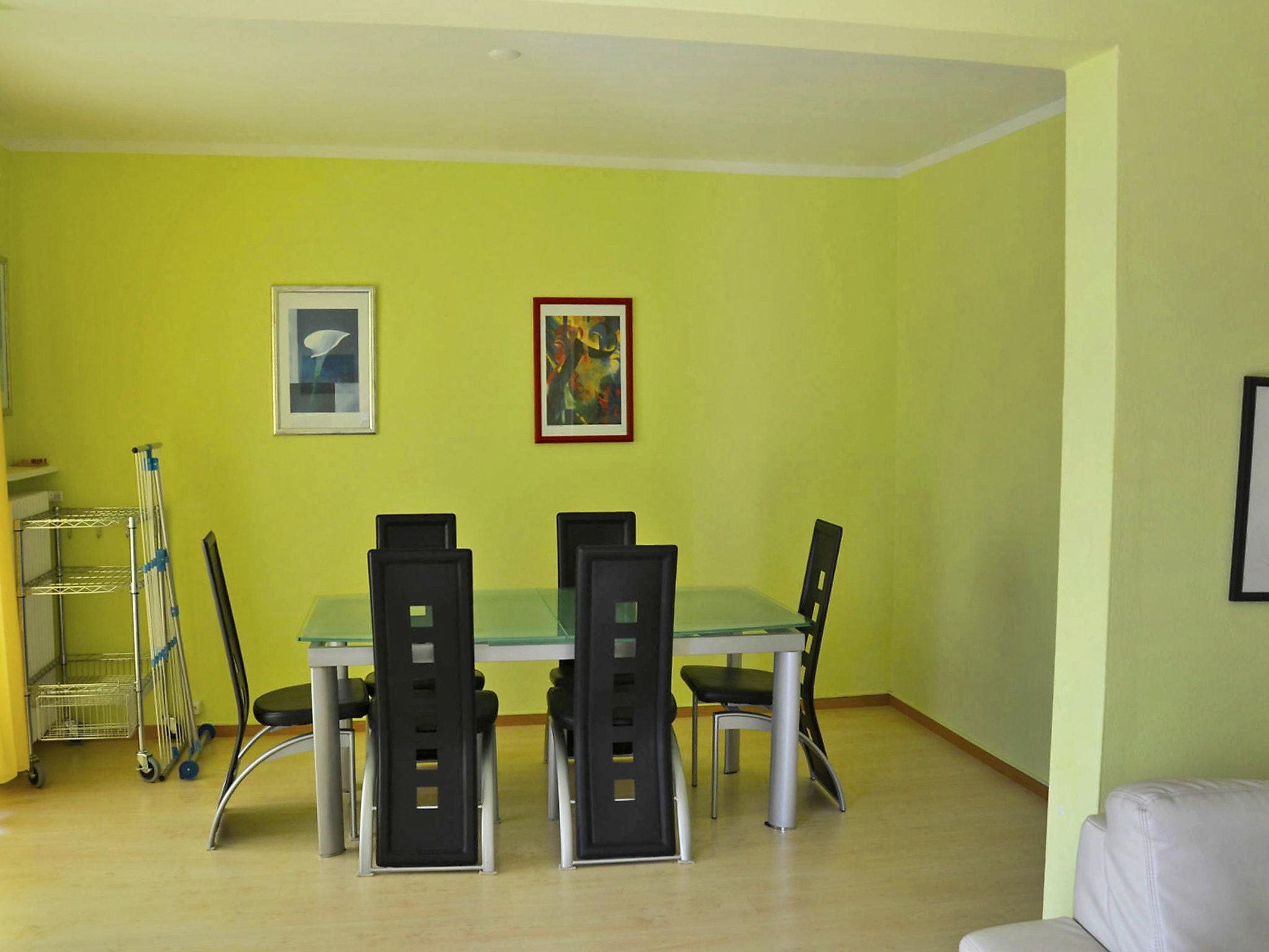 Photo 3 - 2 bedroom Apartment in Ascona with terrace