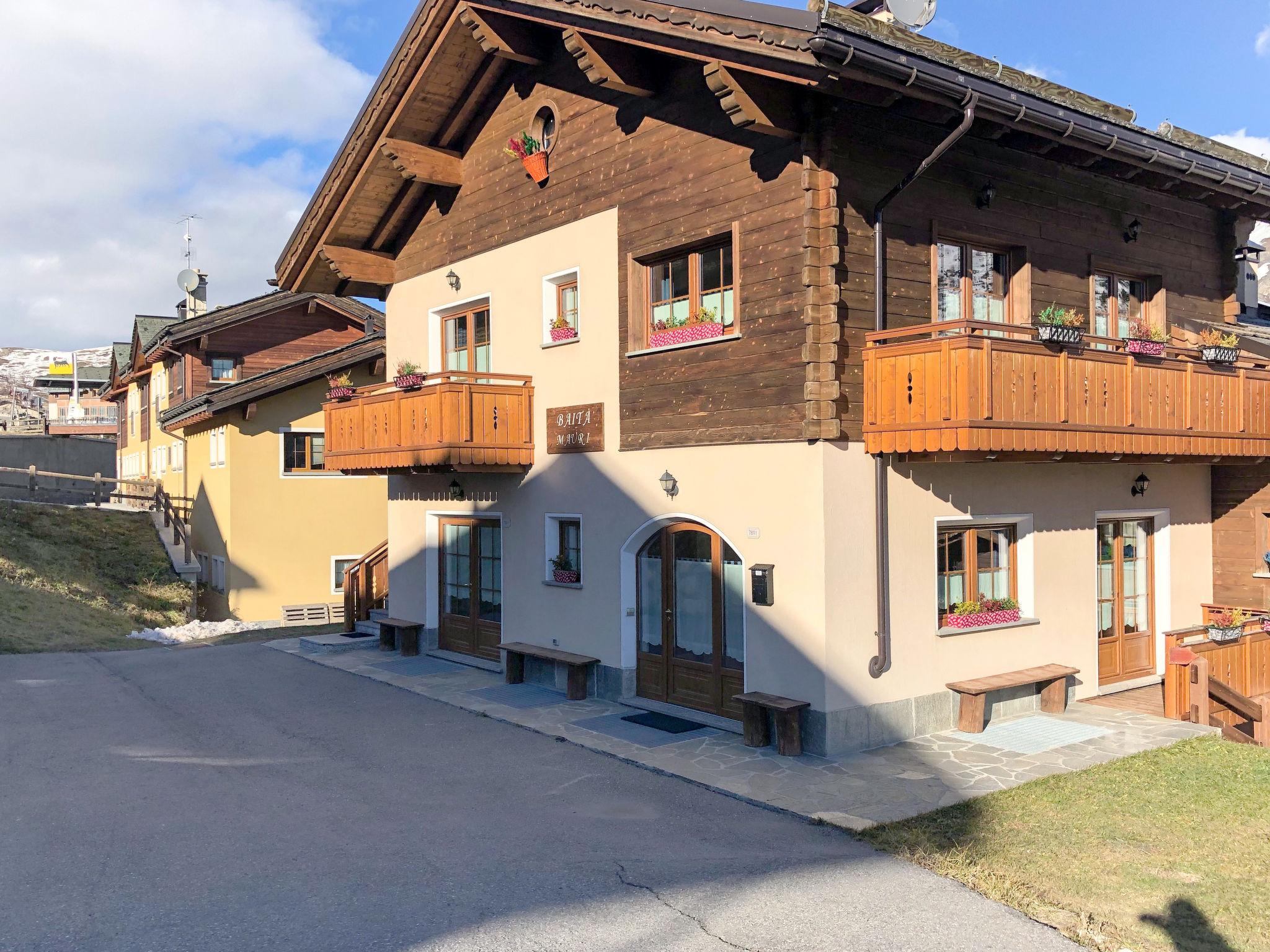 Foto 1 - Apartamento de 1 habitación en Livigno con vistas a la montaña