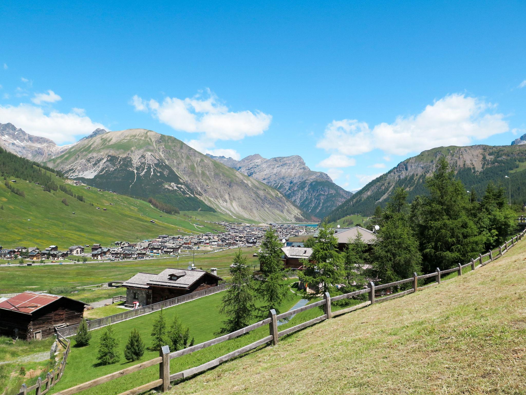 Foto 38 - Apartamento de 2 quartos em Livigno com jardim e vista para a montanha