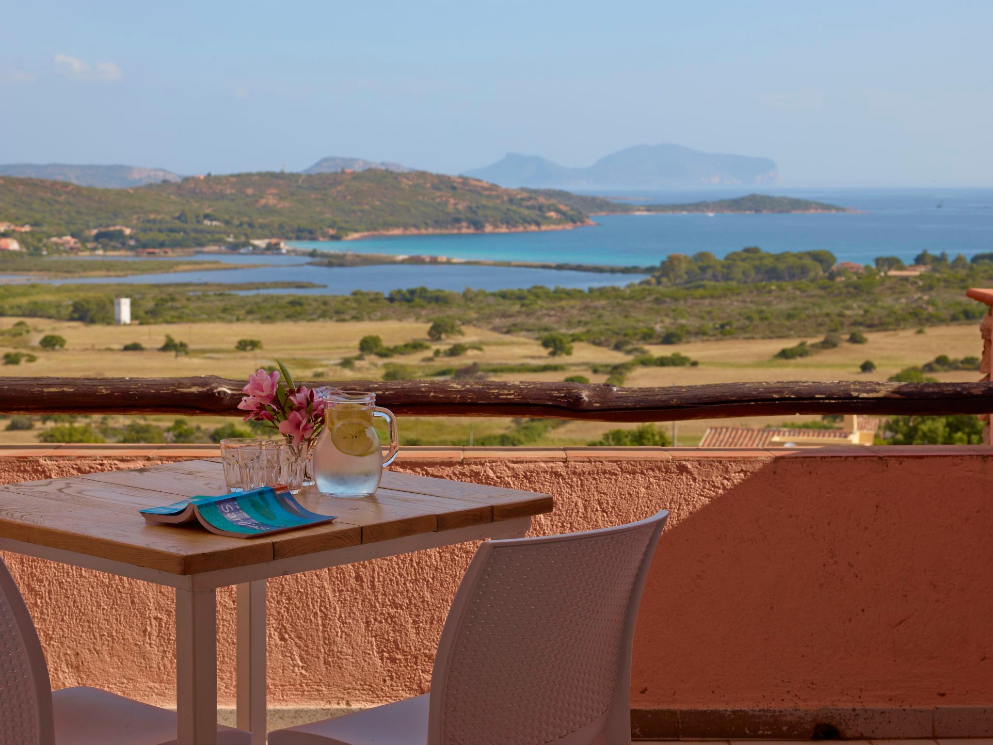 Foto 1 - Appartamento a San Teodoro con piscina e vista mare