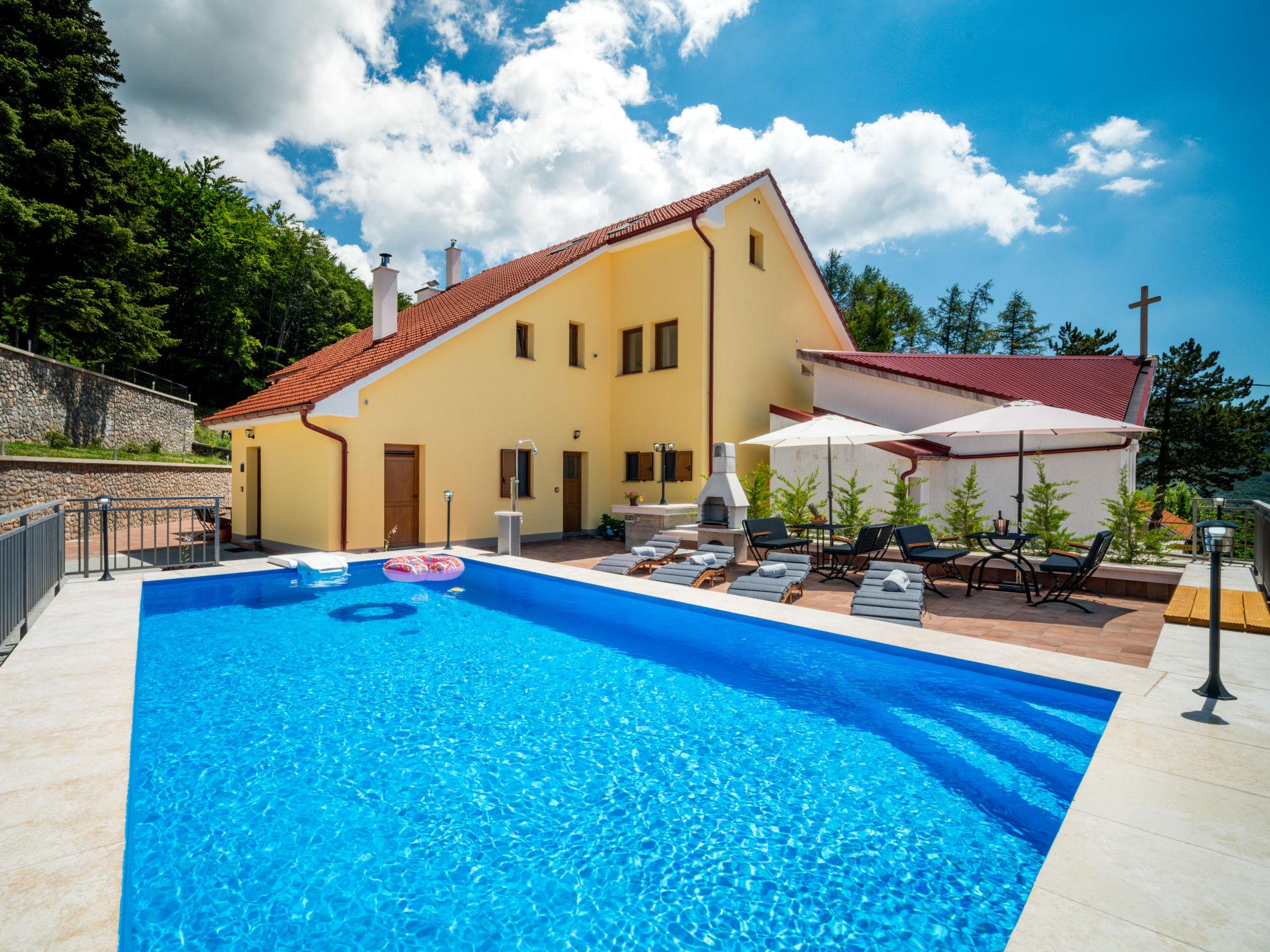 Photo 1 - Appartement de 1 chambre à Senj avec piscine et jardin