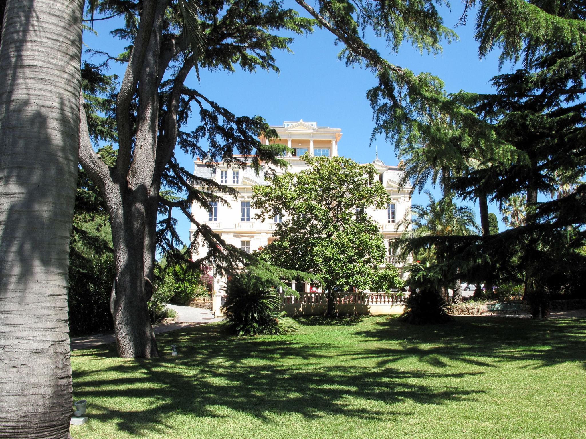 Photo 49 - Appartement de 2 chambres à Sainte-Maxime avec piscine et vues à la mer