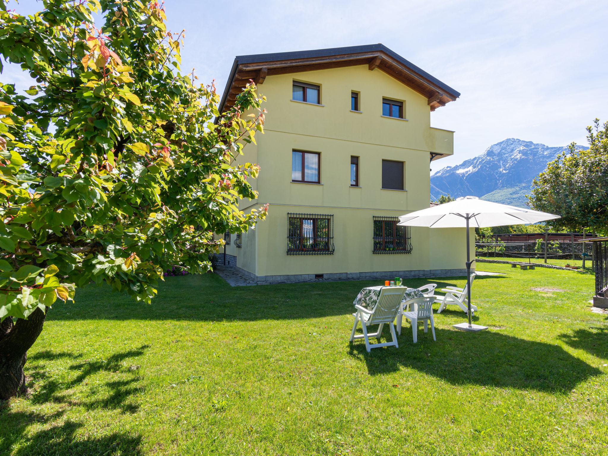 Photo 16 - 2 bedroom Apartment in Domaso with garden and mountain view