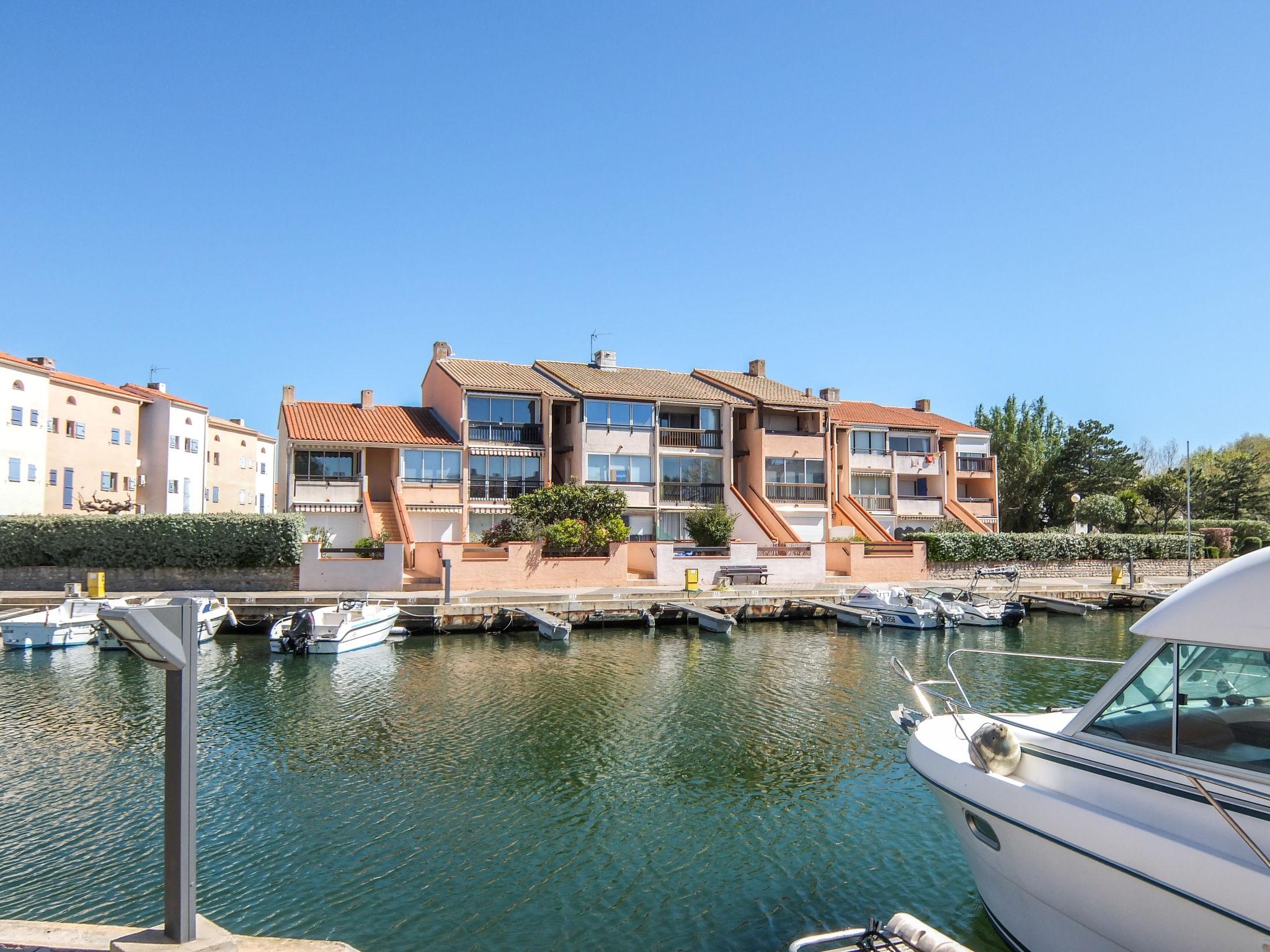 Foto 18 - Apartment mit 1 Schlafzimmer in Saint-Cyprien mit blick aufs meer