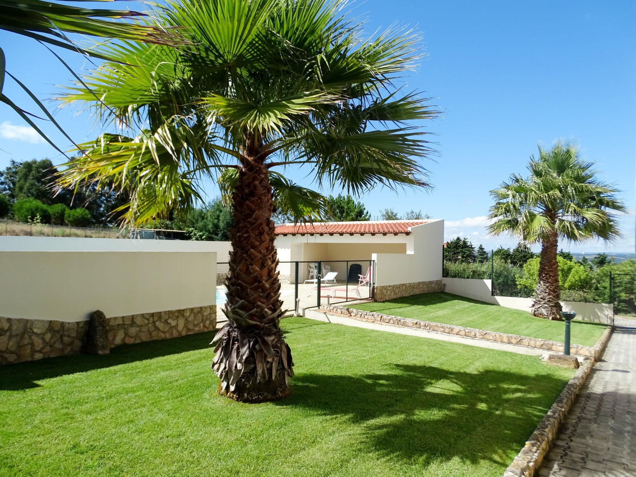 Foto 15 - Casa de 3 quartos em Torres Vedras com piscina privada e terraço