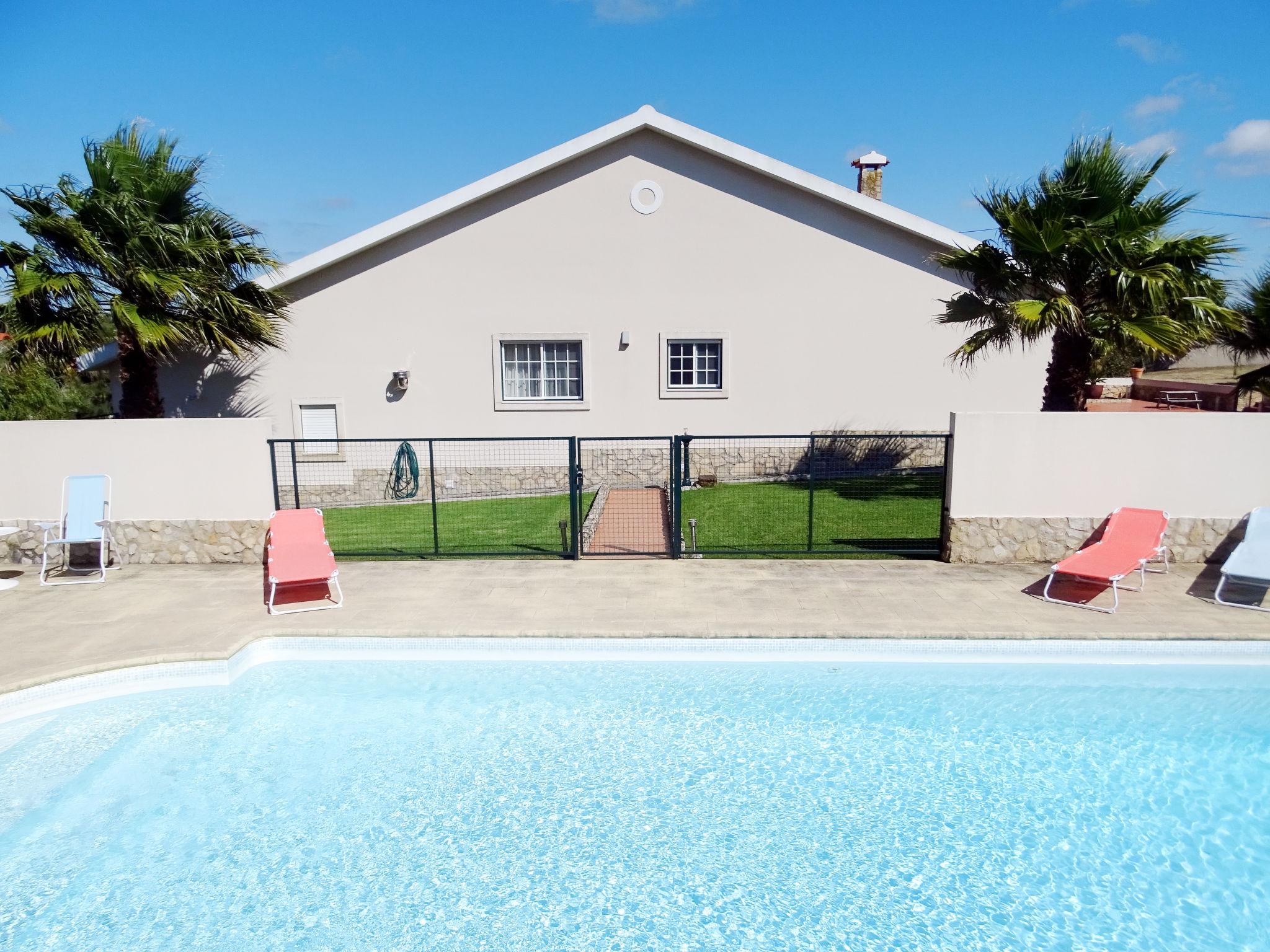 Foto 1 - Casa de 3 habitaciones en Torres Vedras con piscina privada y terraza