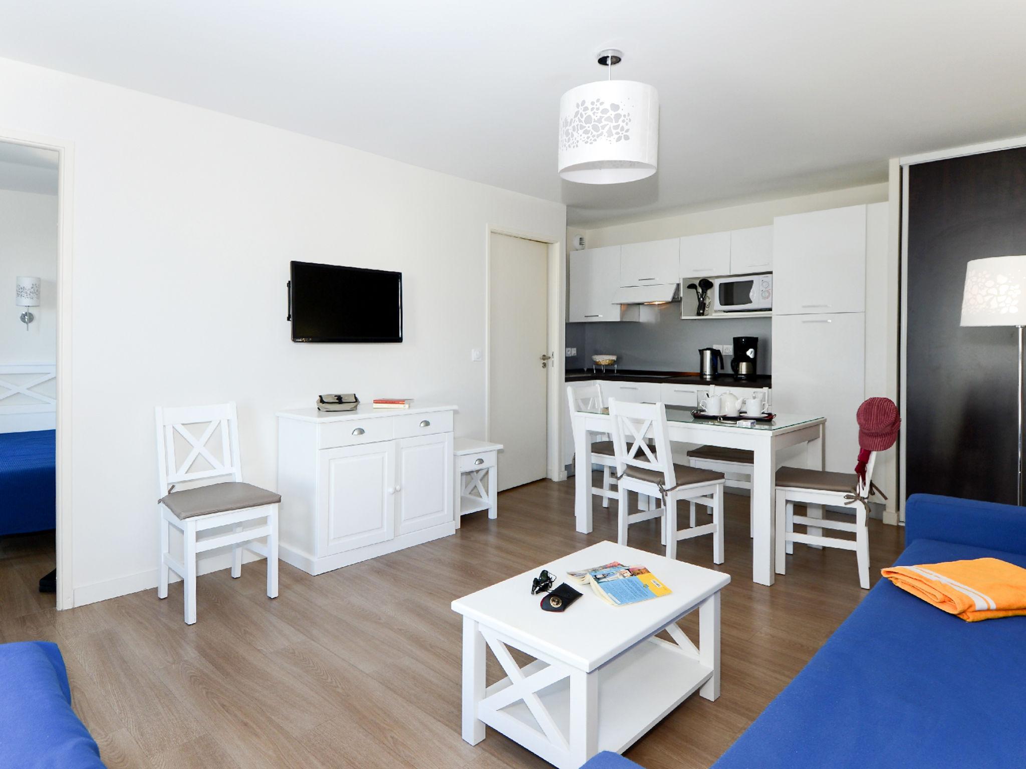Foto 2 - Appartamento con 1 camera da letto a La Grande-Motte con piscina e vista mare