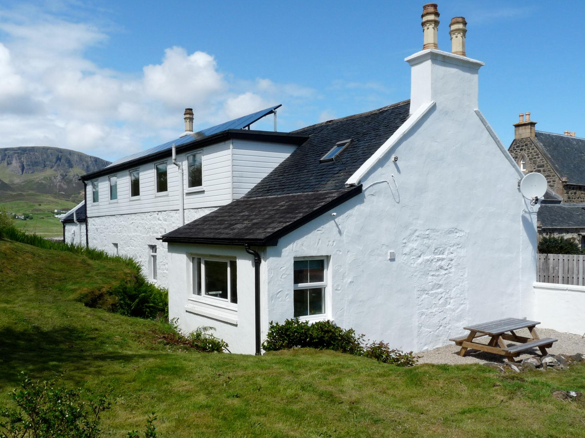 Foto 1 - Casa de 4 habitaciones en Portree con jardín