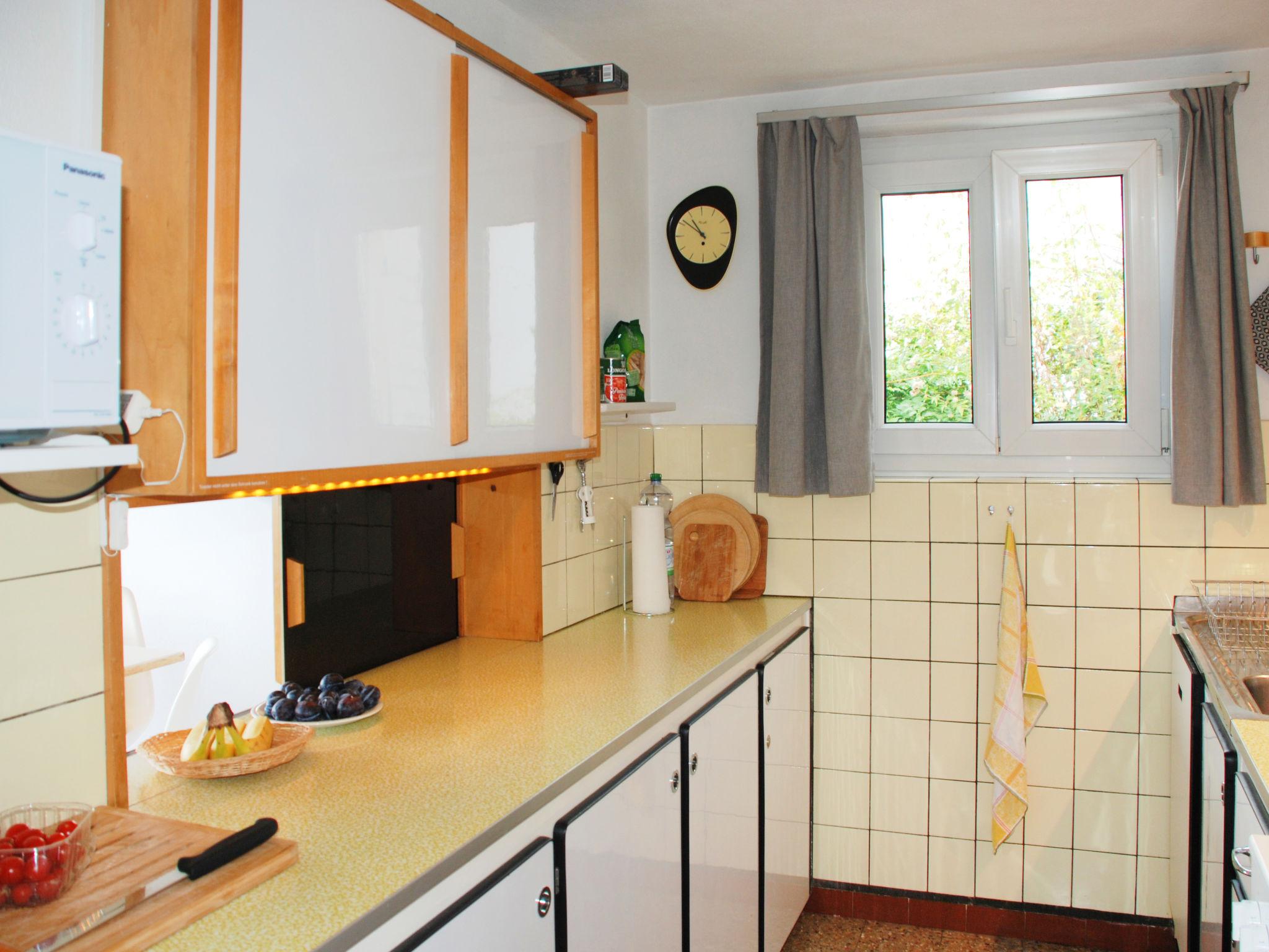 Photo 20 - 1 bedroom House in Lugano with private pool and garden