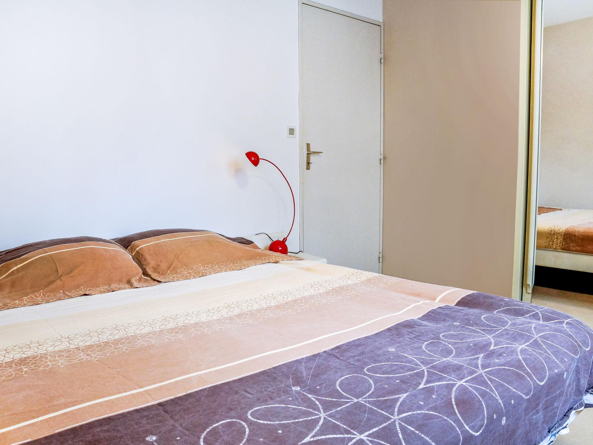 Foto 13 - Appartamento con 2 camere da letto a Dinard con vista mare