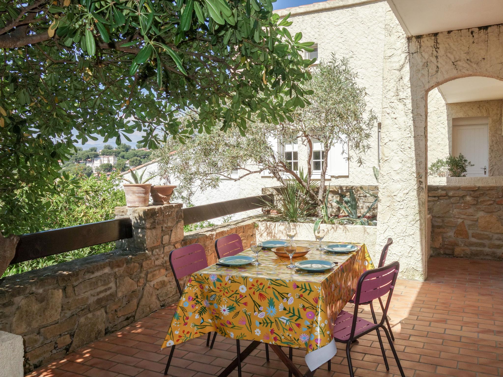 Foto 1 - Apartamento de 1 habitación en Saint-Cyr-sur-Mer con jardín y terraza