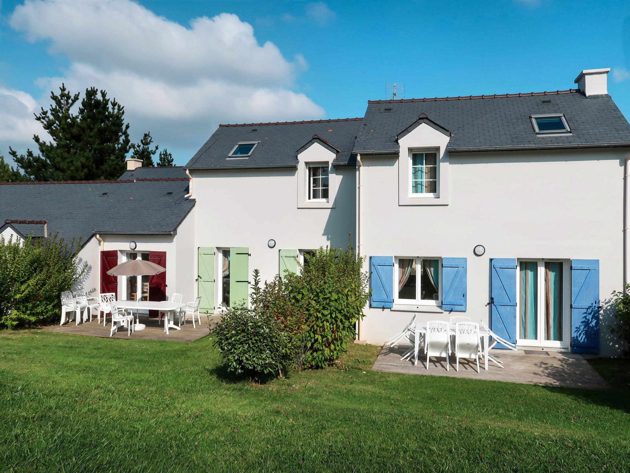 Foto 1 - Haus mit 1 Schlafzimmer in Crozon mit schwimmbad und blick aufs meer