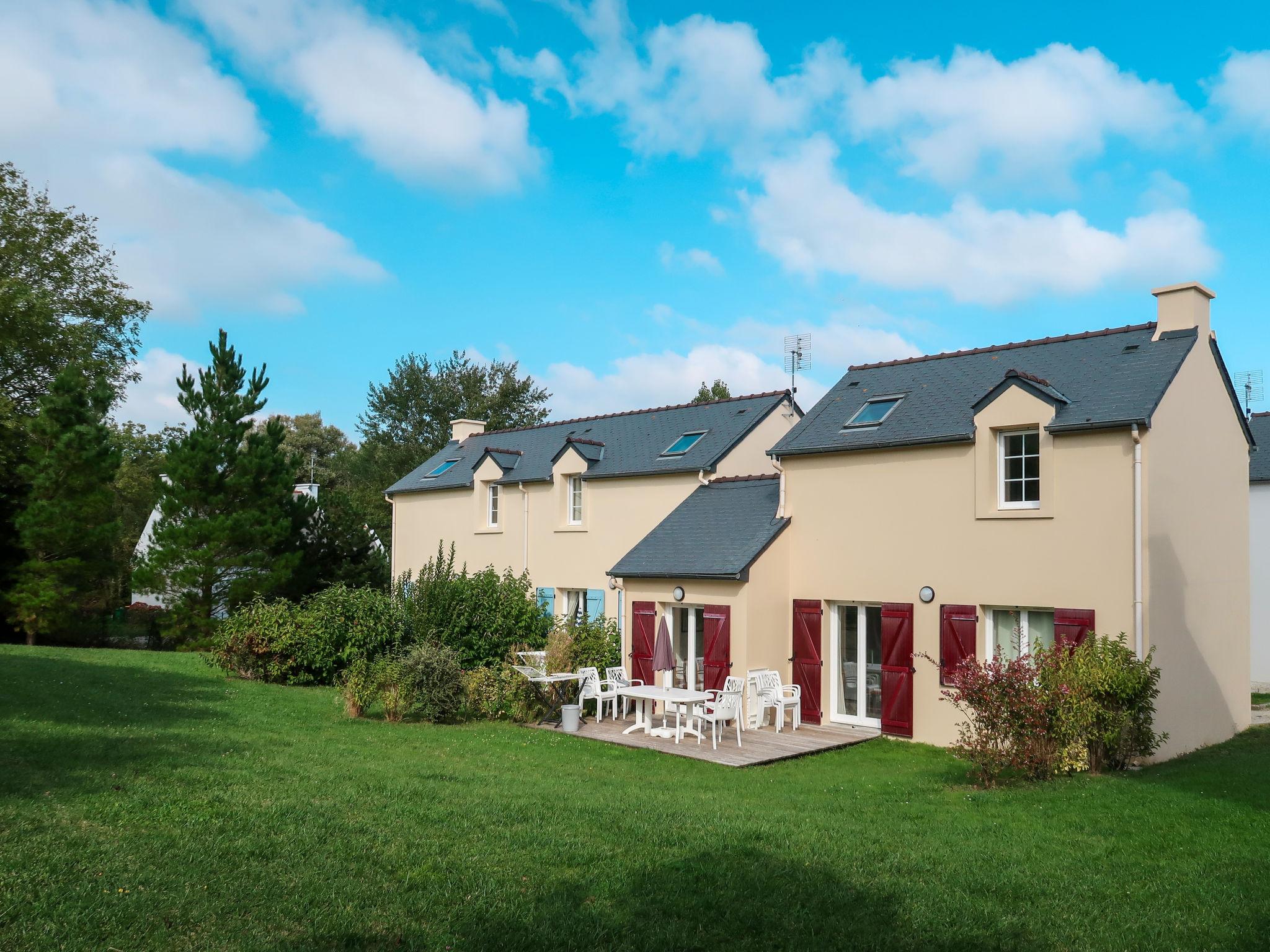 Foto 9 - Haus mit 1 Schlafzimmer in Crozon mit schwimmbad und blick aufs meer