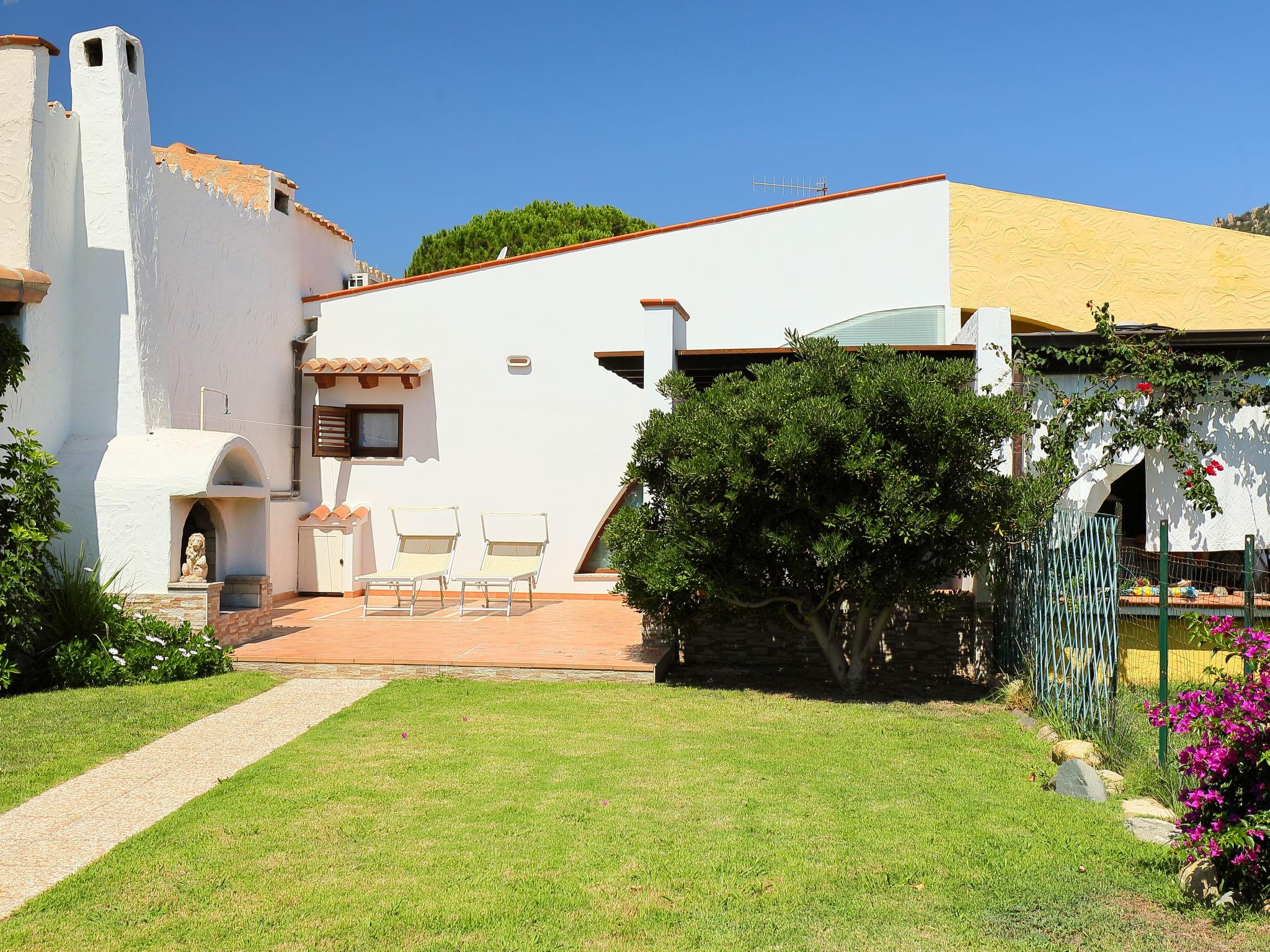 Photo 19 - Maison de 3 chambres à Muravera avec jardin et vues à la mer