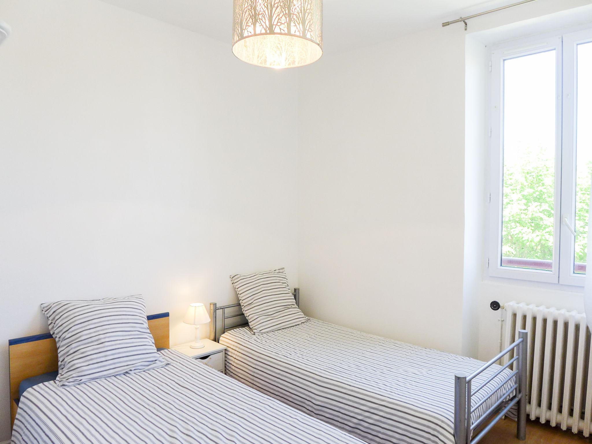 Foto 13 - Appartamento con 2 camere da letto a Biarritz con vista mare