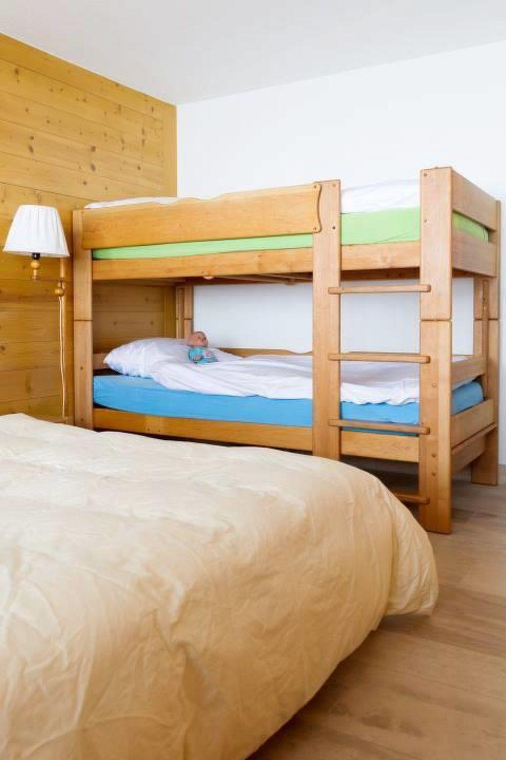 Foto 31 - Appartamento con 3 camere da letto a Saanen