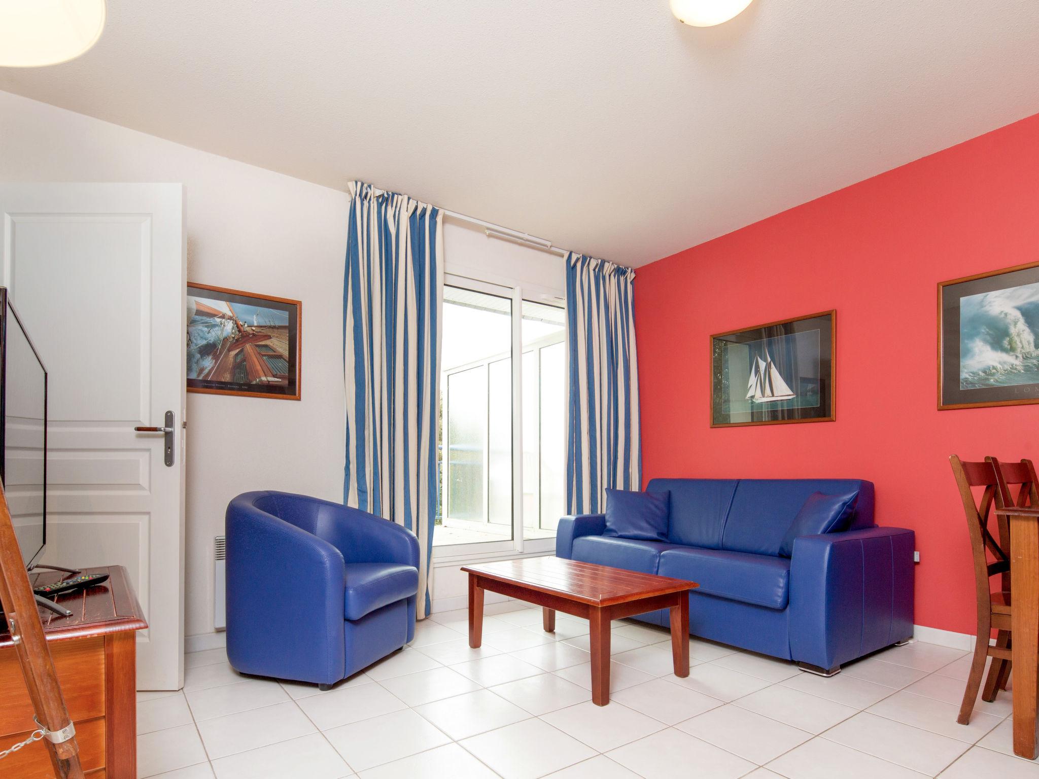 Photo 6 - 2 bedroom Apartment in Pornichet with swimming pool and sea view