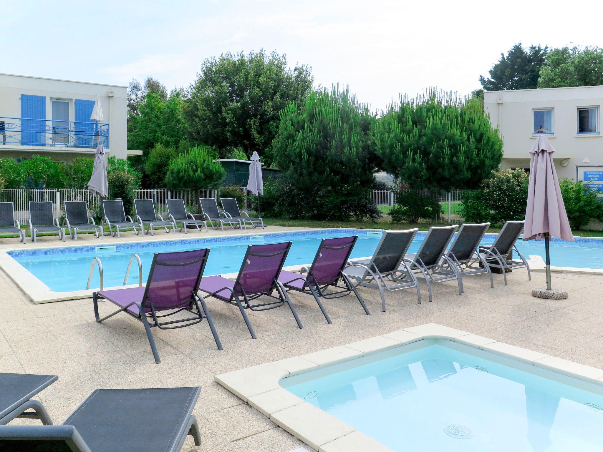 Foto 8 - Apartamento de 2 quartos em Saint-Palais-sur-Mer com piscina e vistas do mar