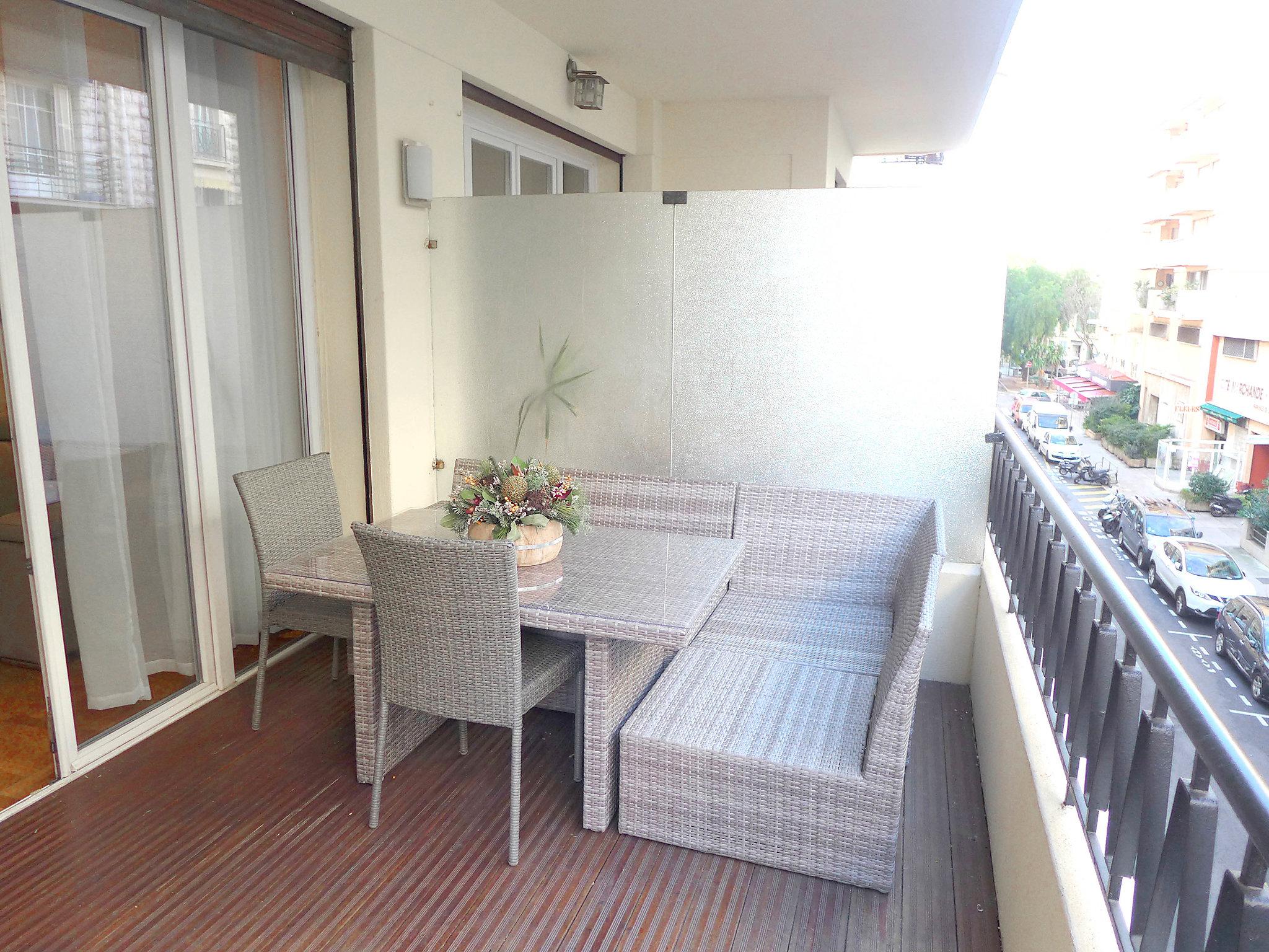 Photo 14 - 2 bedroom Apartment in Nice with terrace