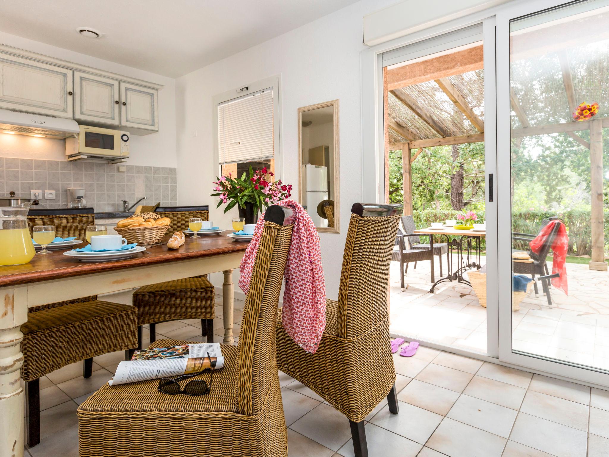 Photo 3 - Maison de 2 chambres à Sari-Solenzara avec piscine et jardin