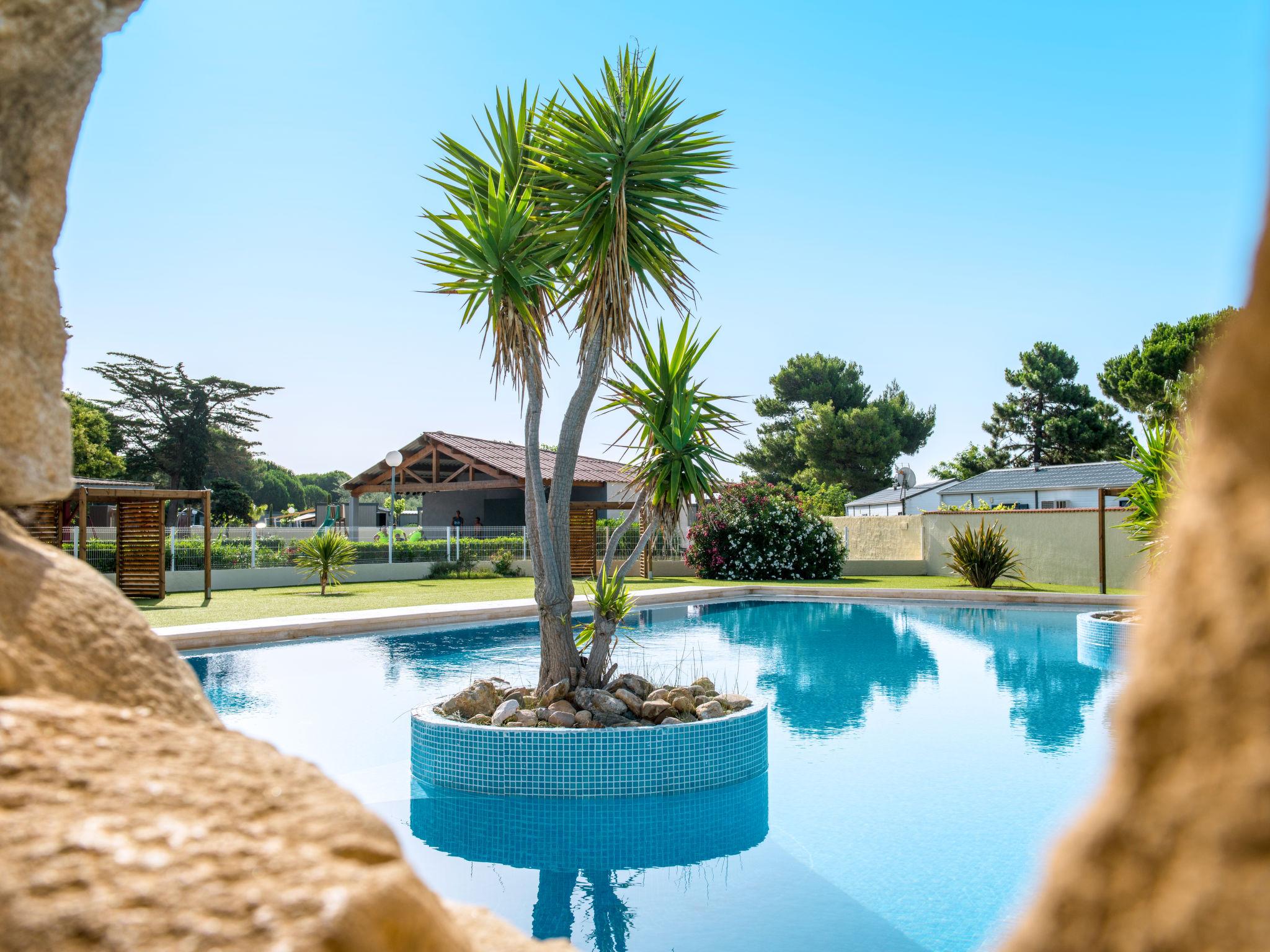 Foto 42 - Casa de 3 quartos em Vendres com piscina e vistas do mar
