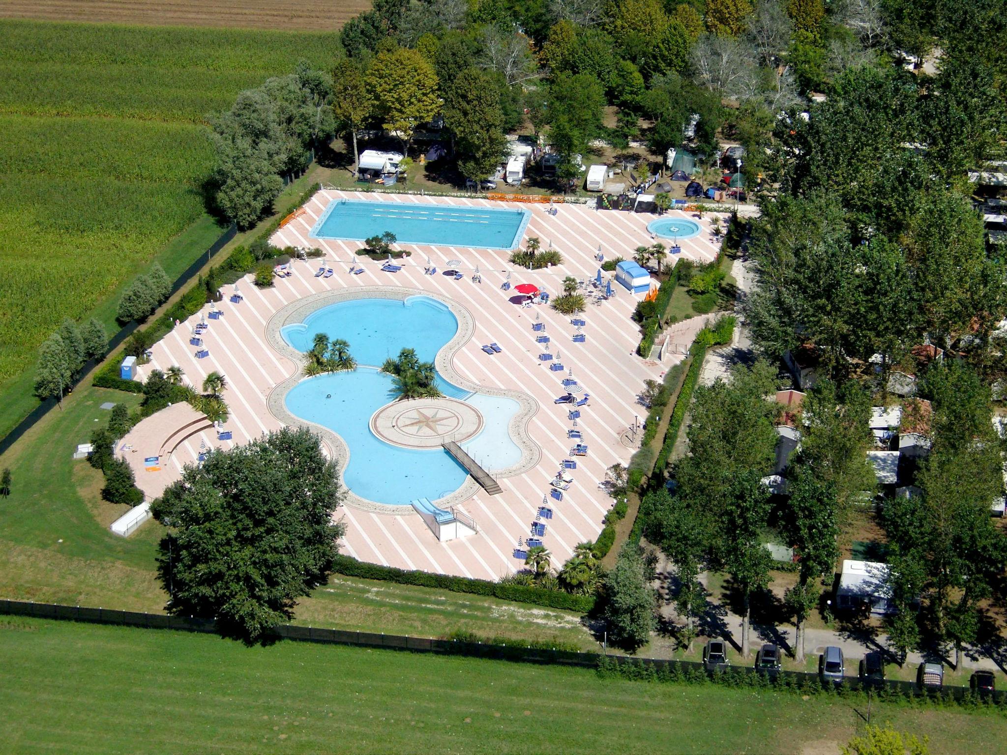 Photo 1 - Maison de 3 chambres à Caorle avec piscine et vues à la mer