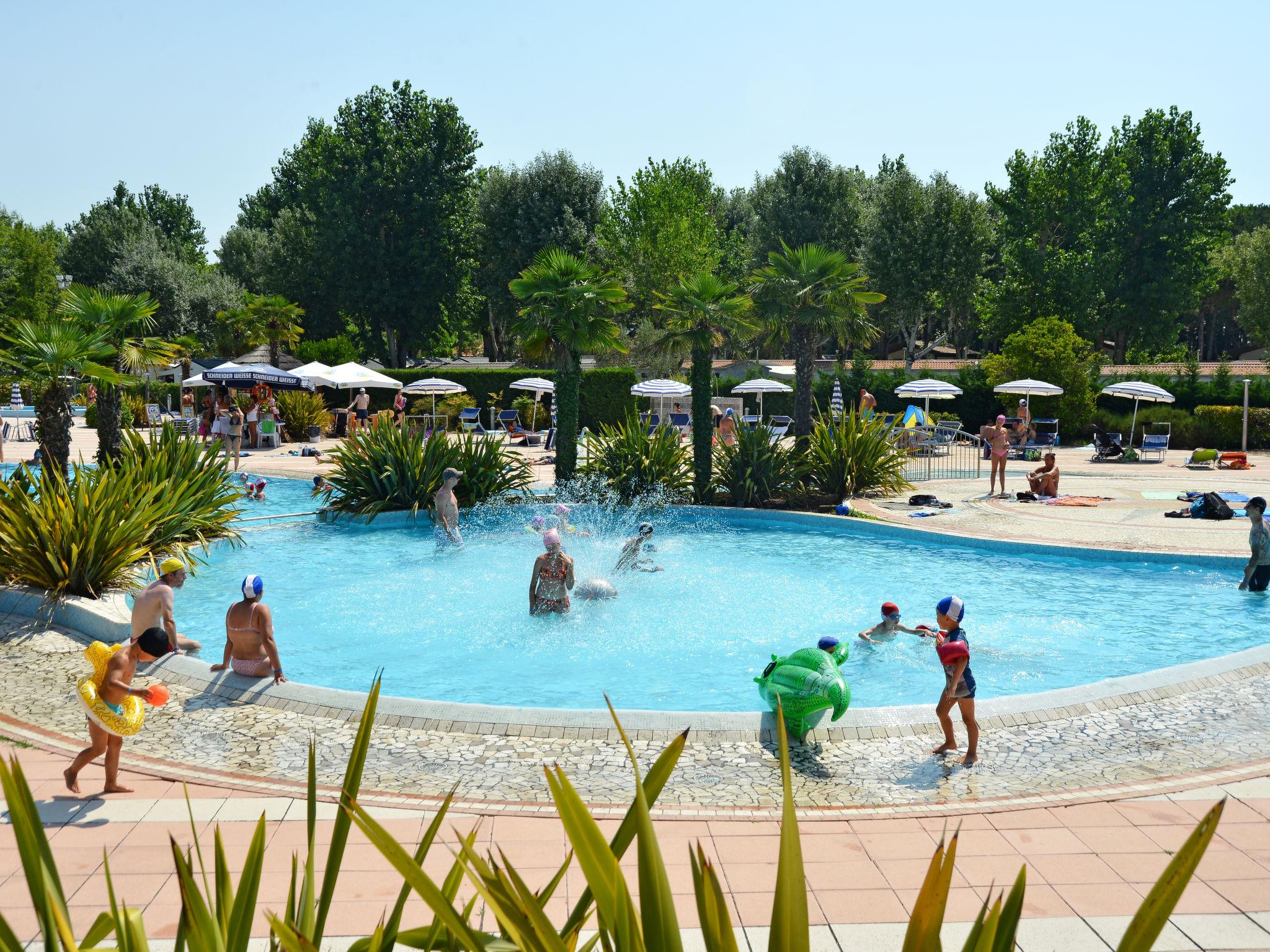 Photo 2 - Maison de 3 chambres à Caorle avec piscine et jardin