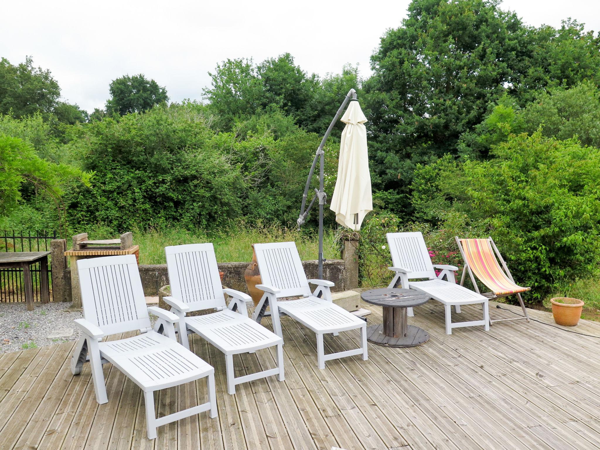 Photo 7 - Maison de 5 chambres à Nassiet avec piscine privée et terrasse