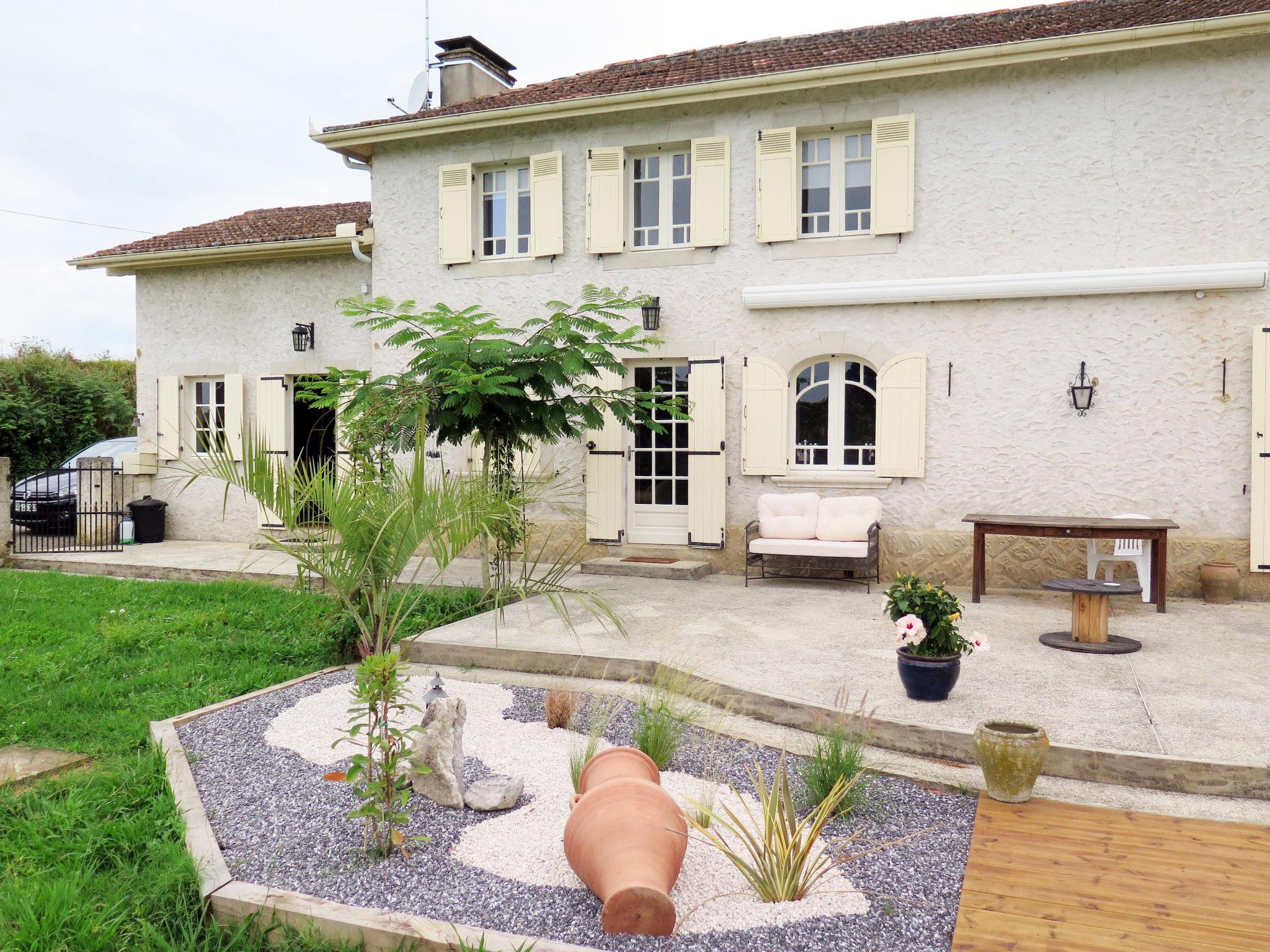 Photo 21 - Maison de 5 chambres à Nassiet avec piscine privée et jardin