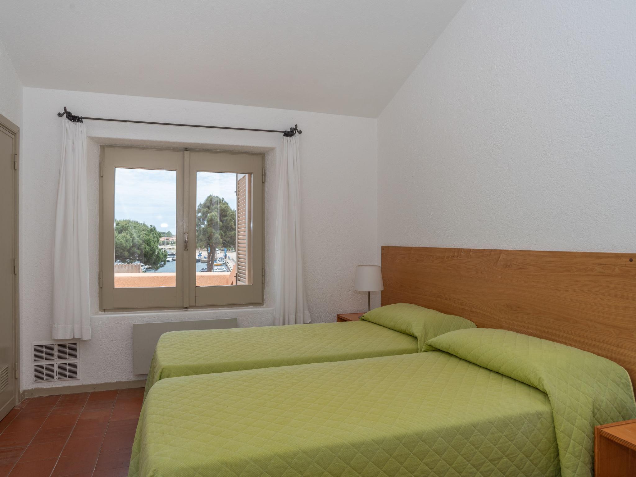 Foto 12 - Apartamento de 2 quartos em Palau com terraço e vistas do mar