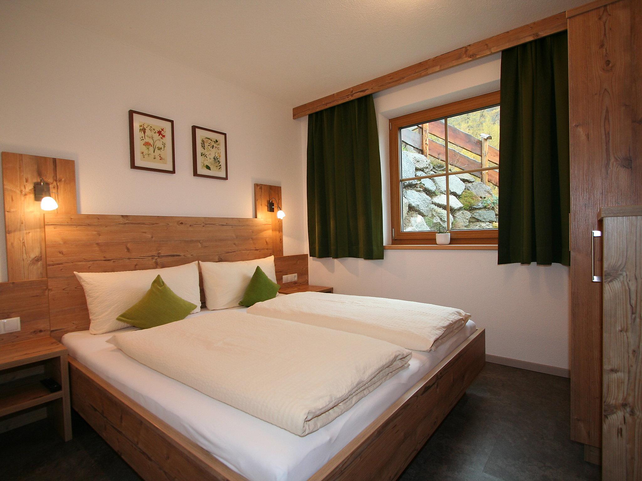 Foto 9 - Appartamento con 3 camere da letto a Längenfeld con giardino e vista sulle montagne