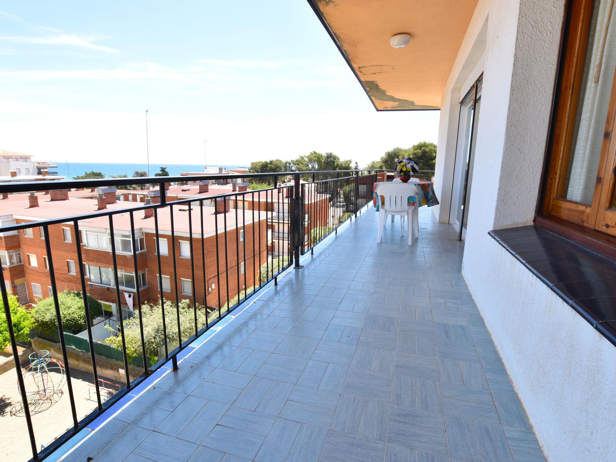 Foto 16 - Apartamento de 3 habitaciones en Torredembarra con terraza y vistas al mar