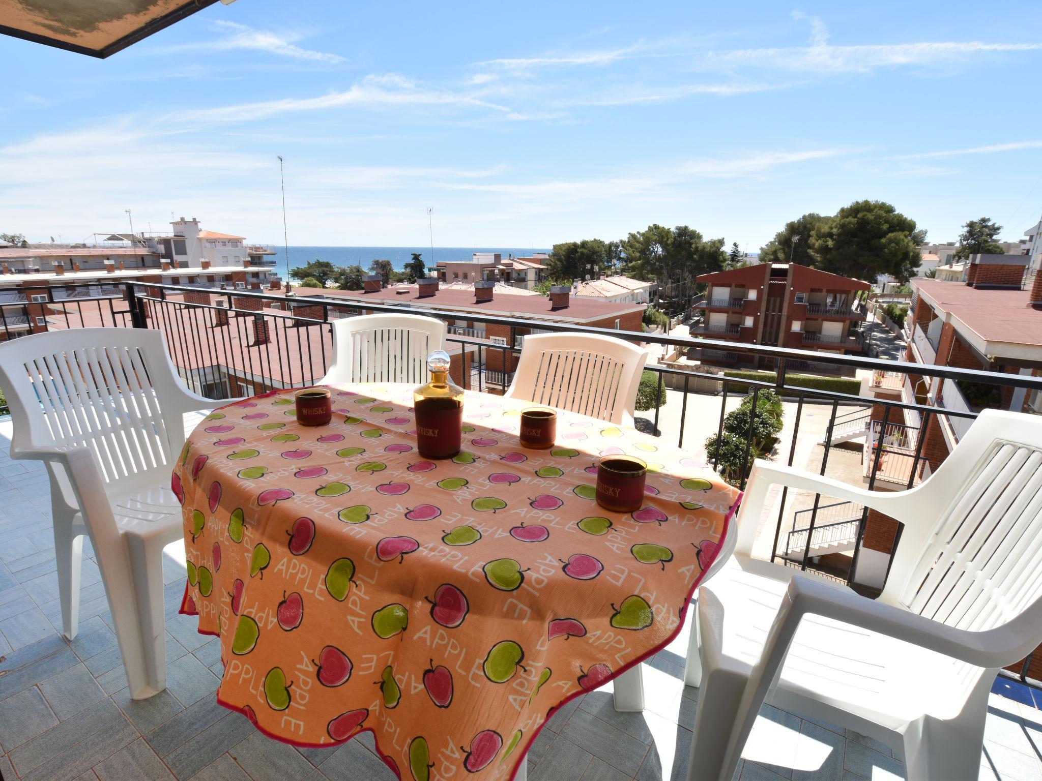 Foto 15 - Appartamento con 3 camere da letto a Torredembarra con terrazza e vista mare