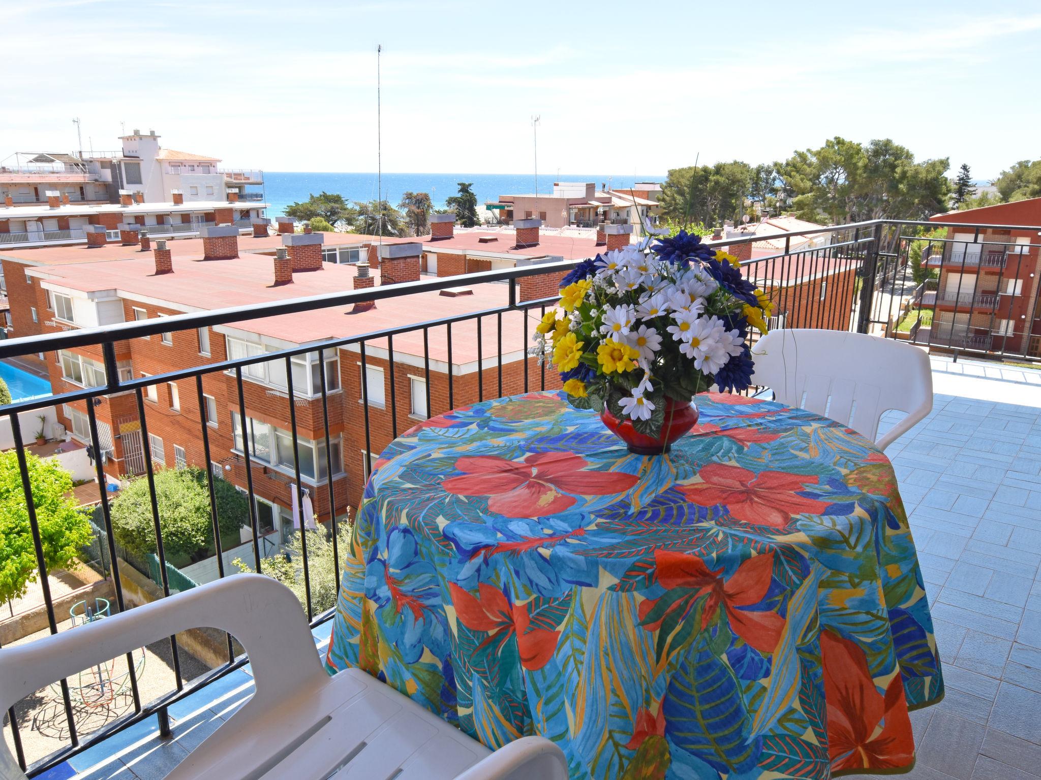 Foto 17 - Apartamento de 3 habitaciones en Torredembarra con terraza y vistas al mar