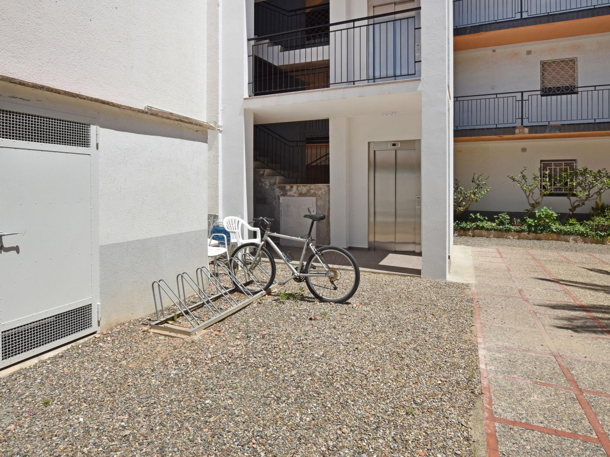 Foto 19 - Apartamento de 3 habitaciones en Torredembarra con terraza y vistas al mar