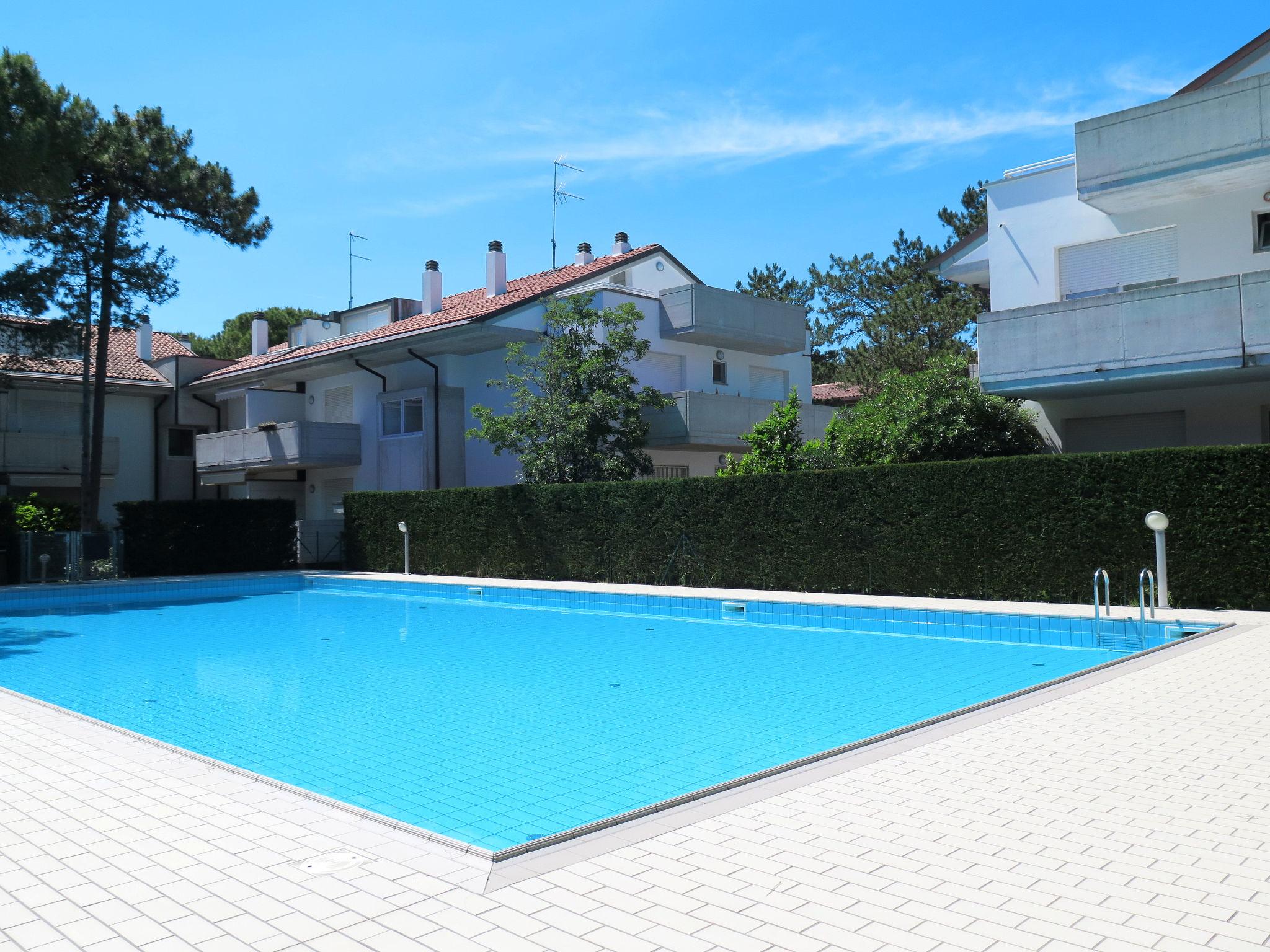 Foto 18 - Apartment in Lignano Sabbiadoro mit schwimmbad und blick aufs meer