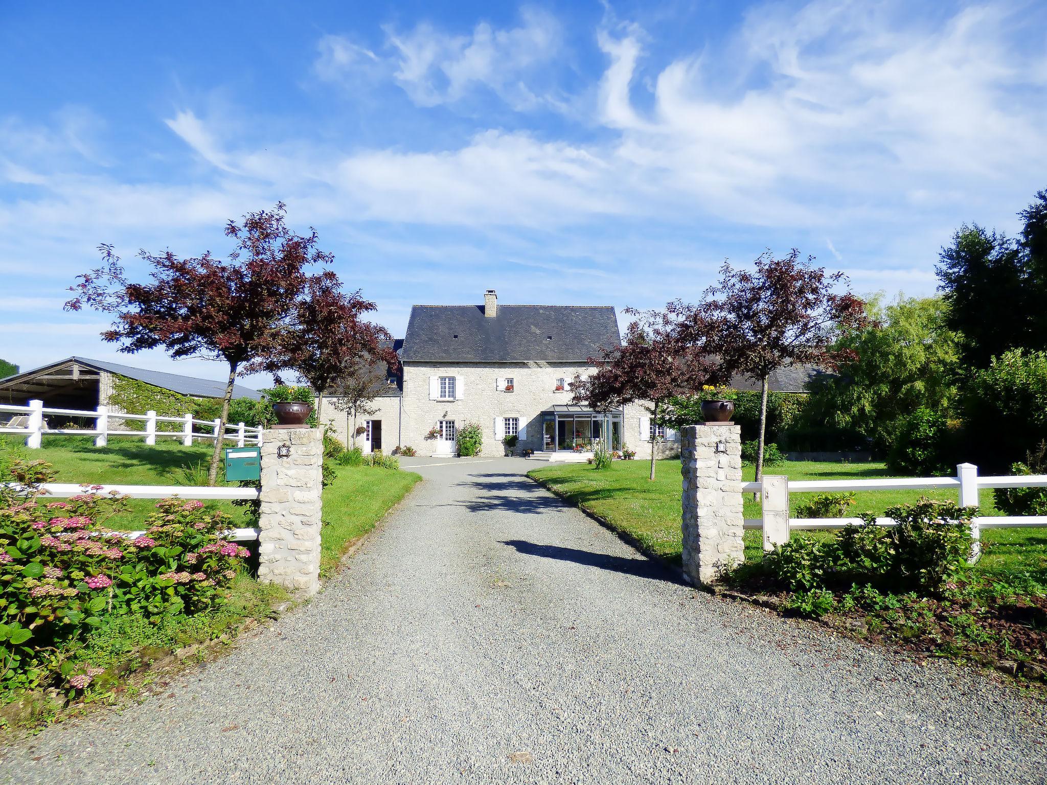 Photo 15 - Maison de 3 chambres à Biniville avec jardin et terrasse