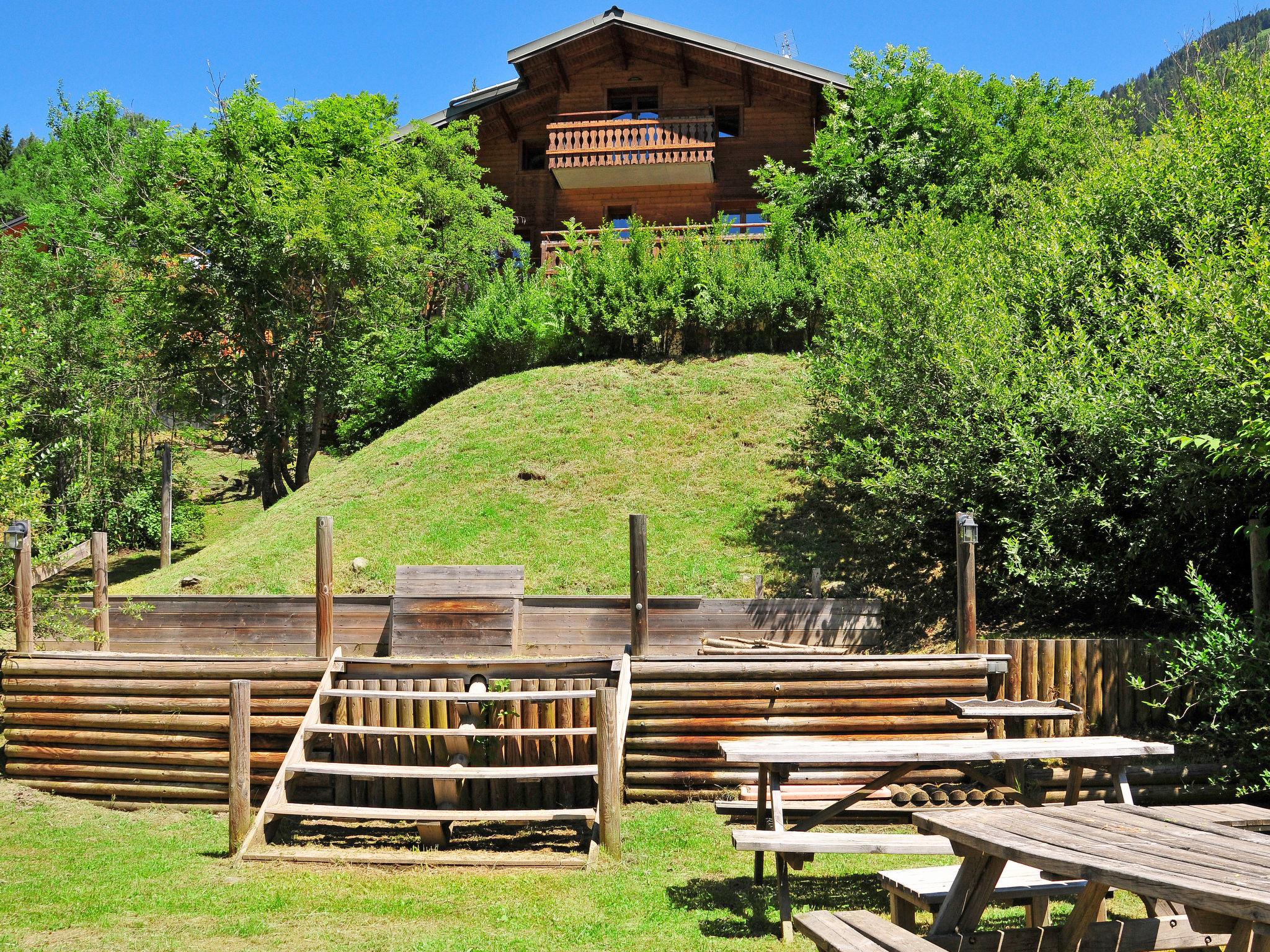 Photo 2 - Appartement de 2 chambres à Châtel avec jardin et vues sur la montagne