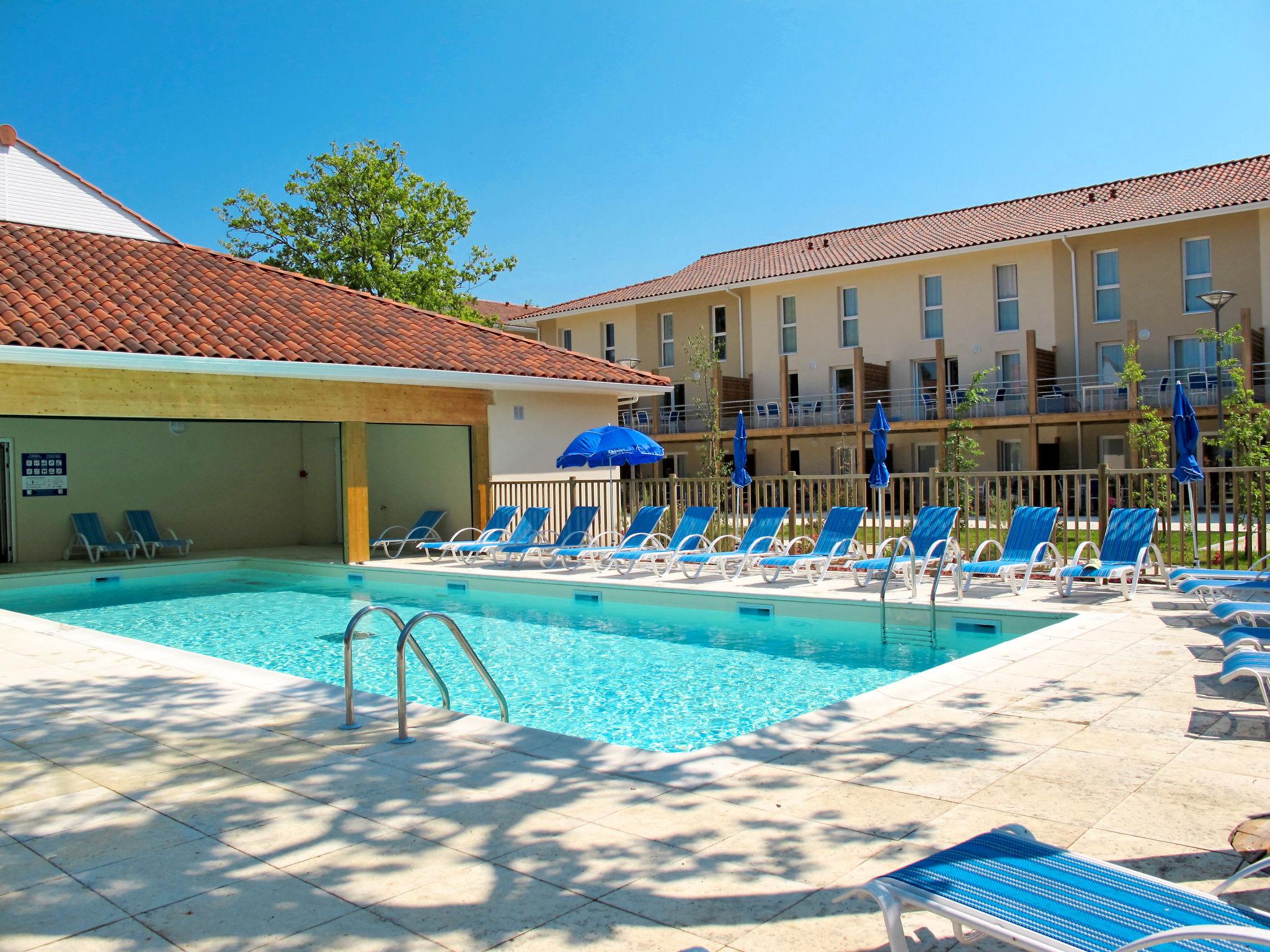 Photo 13 - Maison de 2 chambres à Hourtin avec piscine et terrasse