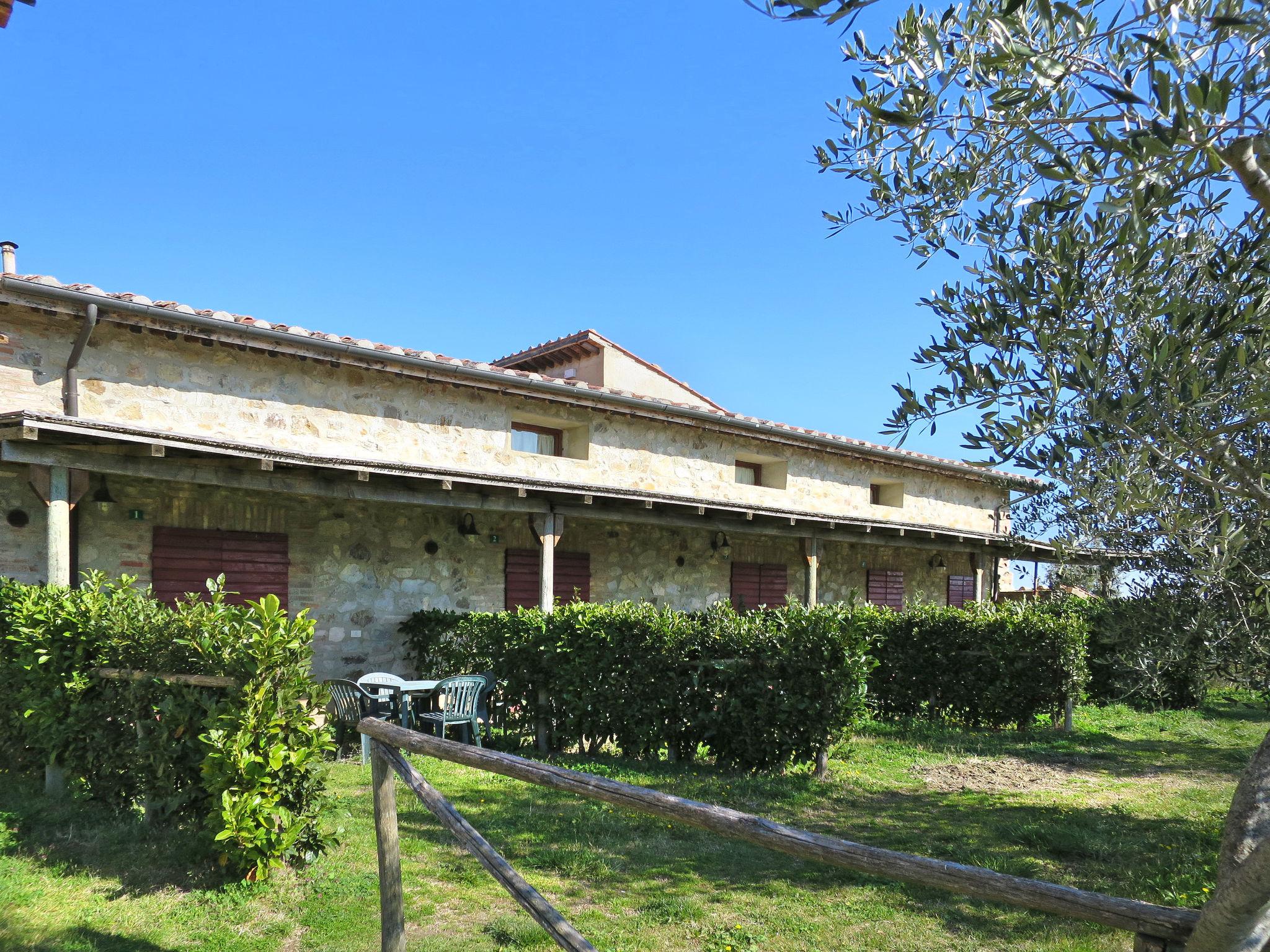 Foto 3 - Casa de 1 quarto em Monticiano com piscina e jardim