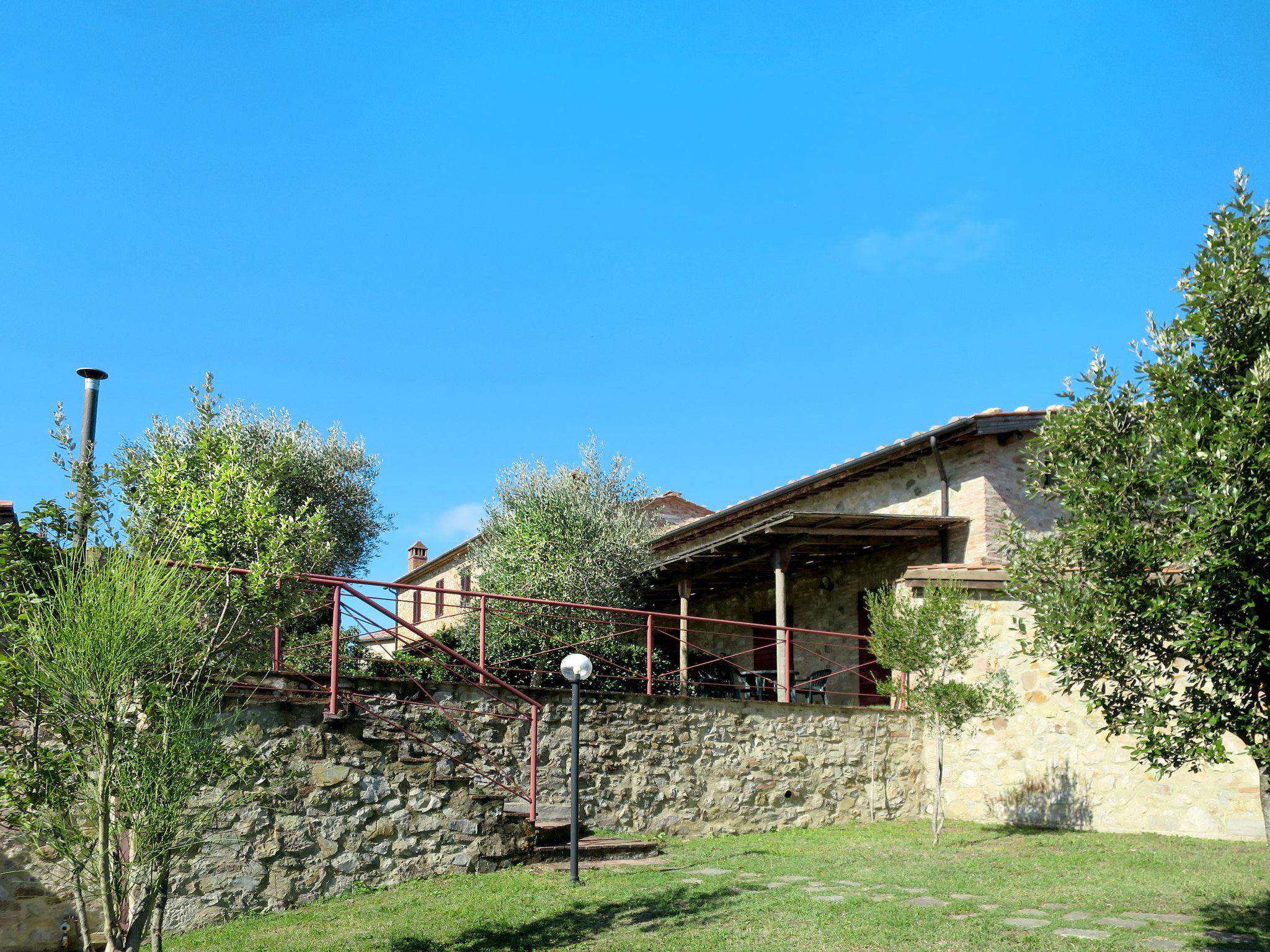 Foto 24 - Haus mit 1 Schlafzimmer in Monticiano mit schwimmbad und garten
