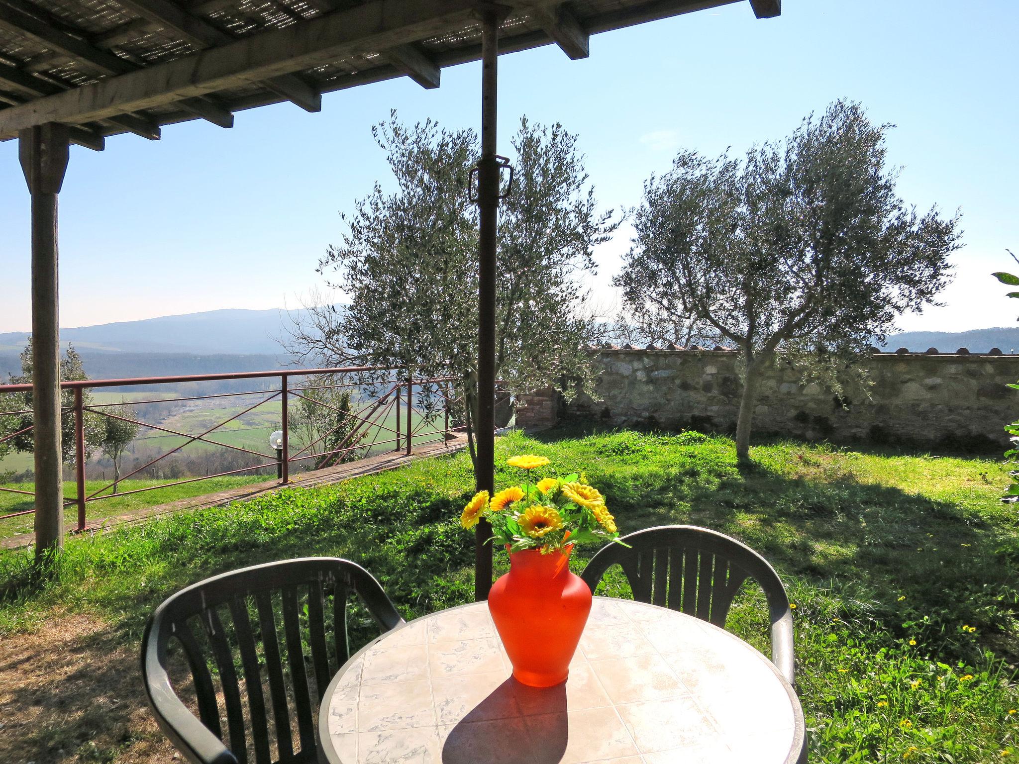 Photo 4 - Maison de 1 chambre à Monticiano avec piscine et jardin