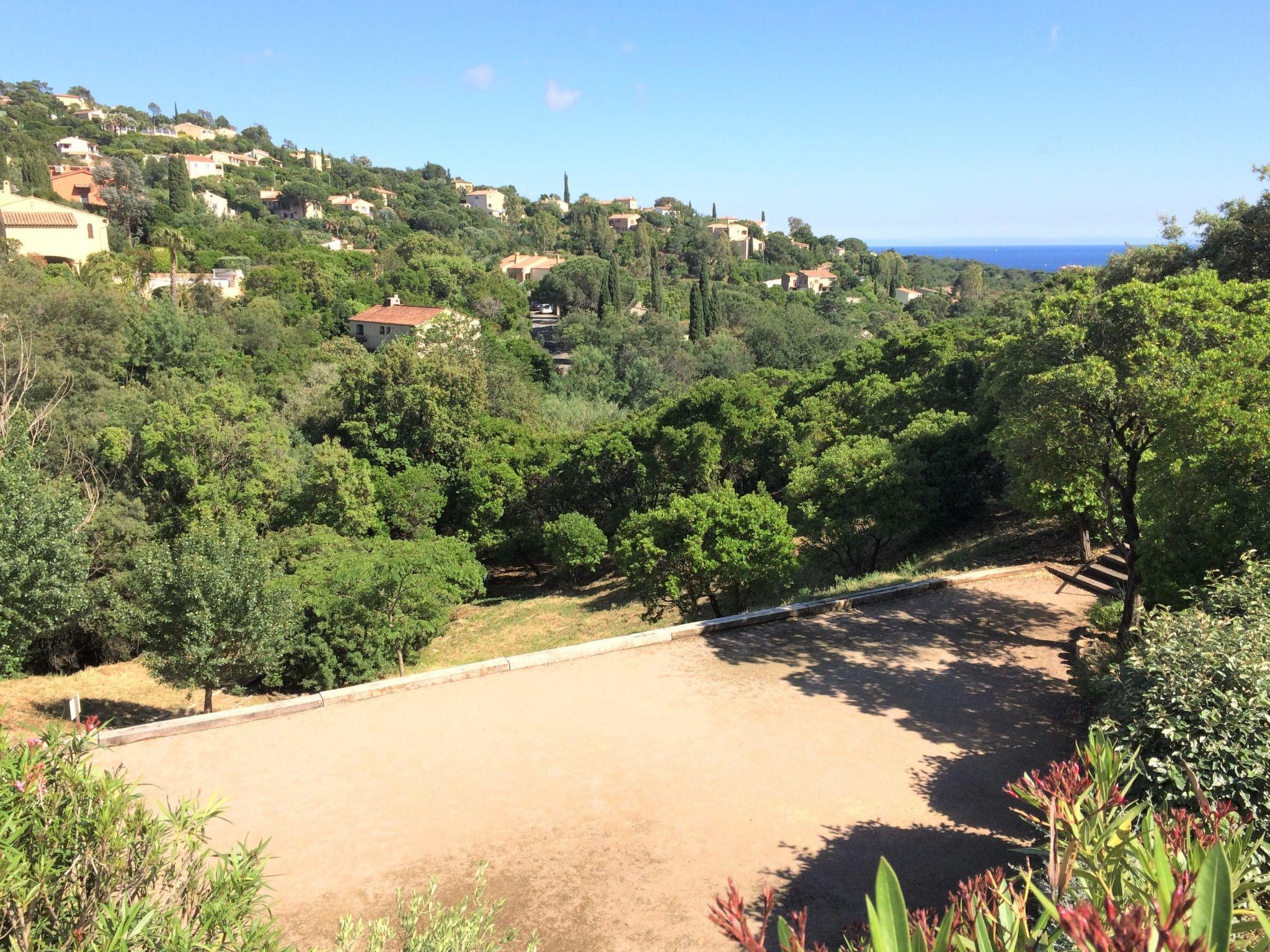 Photo 24 - Appartement de 1 chambre à Roquebrune-sur-Argens avec piscine et terrasse