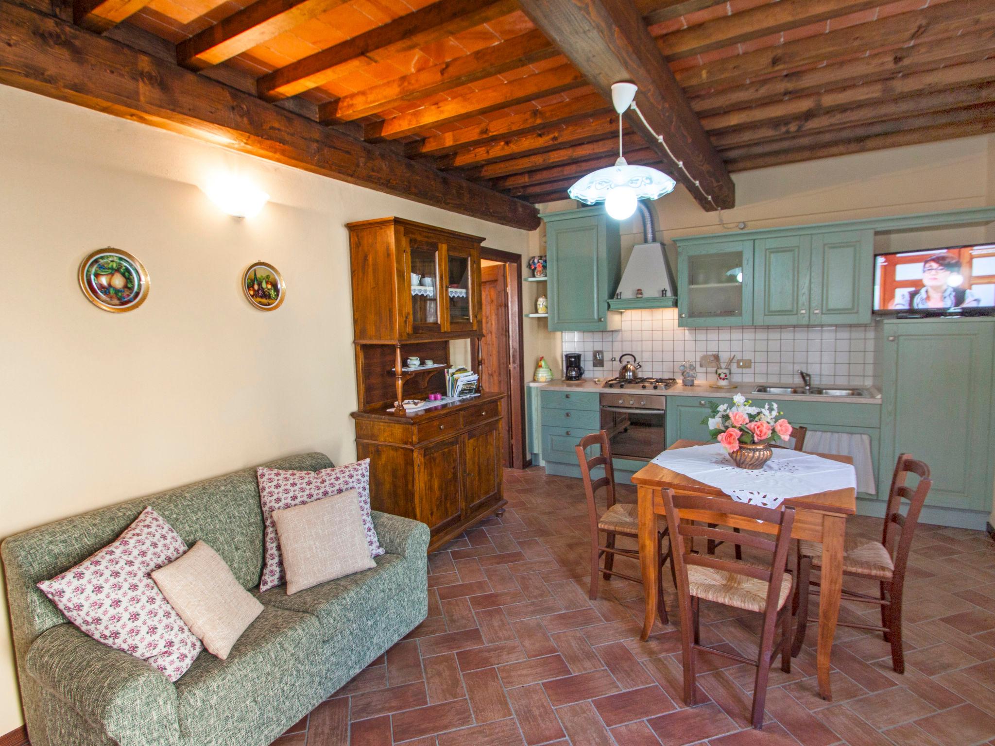 Foto 9 - Appartamento con 1 camera da letto a Gambassi Terme con piscina