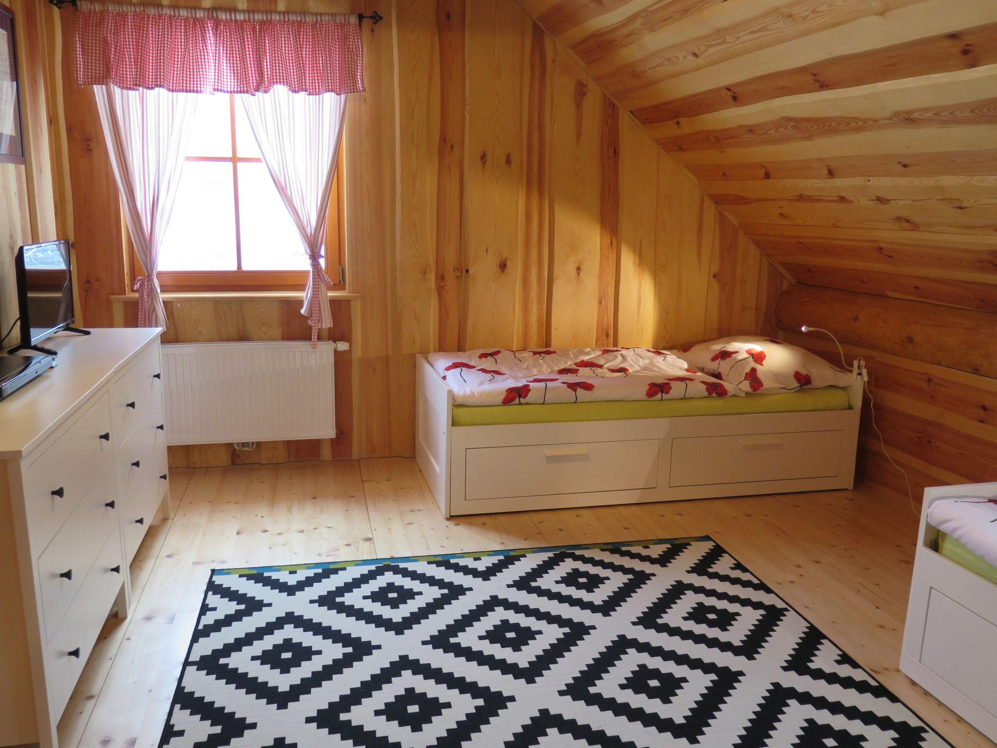Foto 13 - Haus mit 5 Schlafzimmern in Strašín mit garten und blick auf die berge