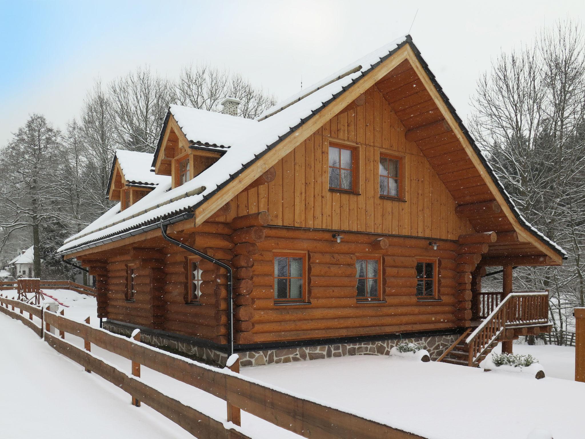 Photo 22 - Maison de 5 chambres à Strašín avec jardin et vues sur la montagne