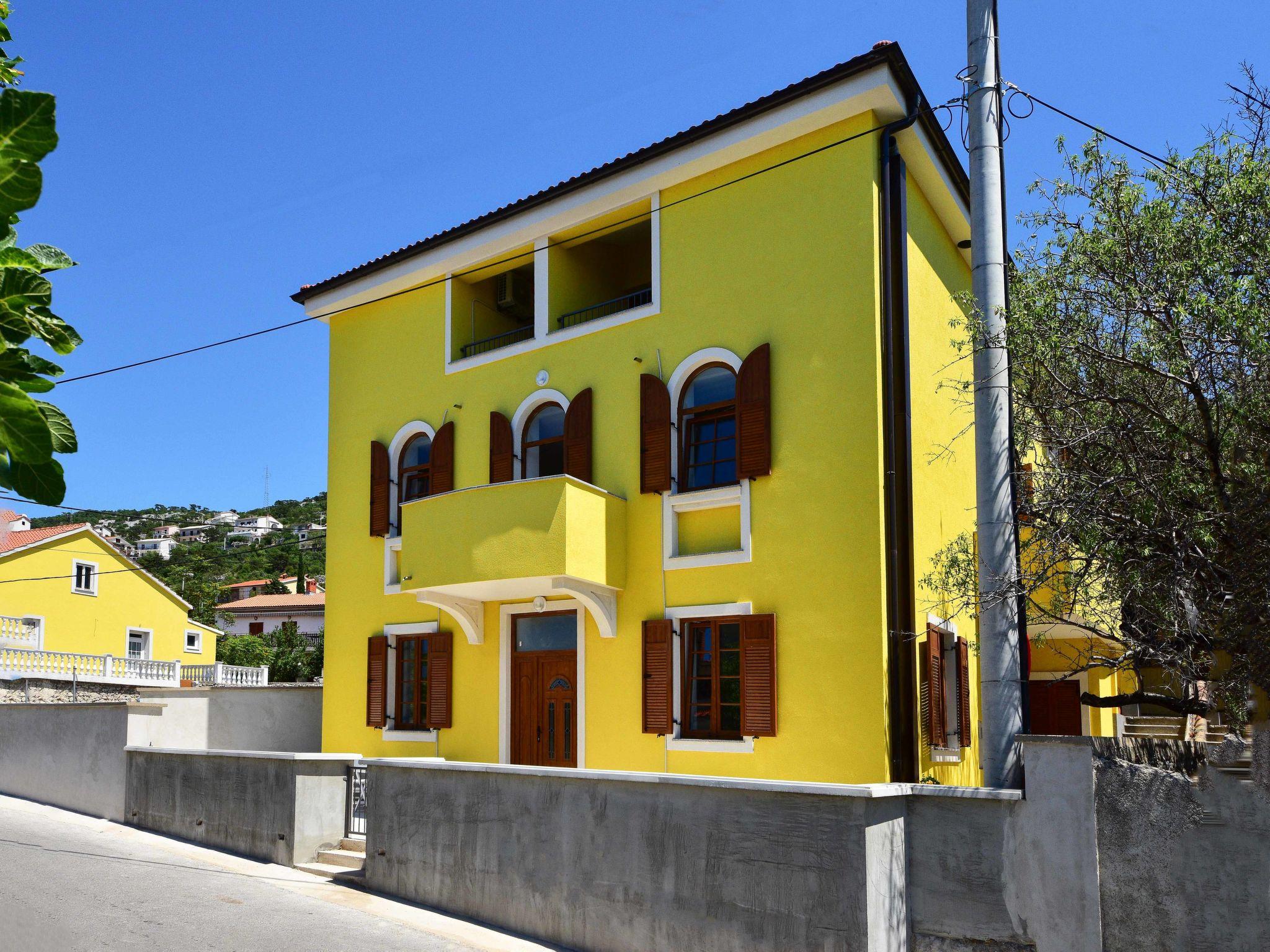 Photo 1 - Appartement de 1 chambre à Senj avec terrasse et vues à la mer