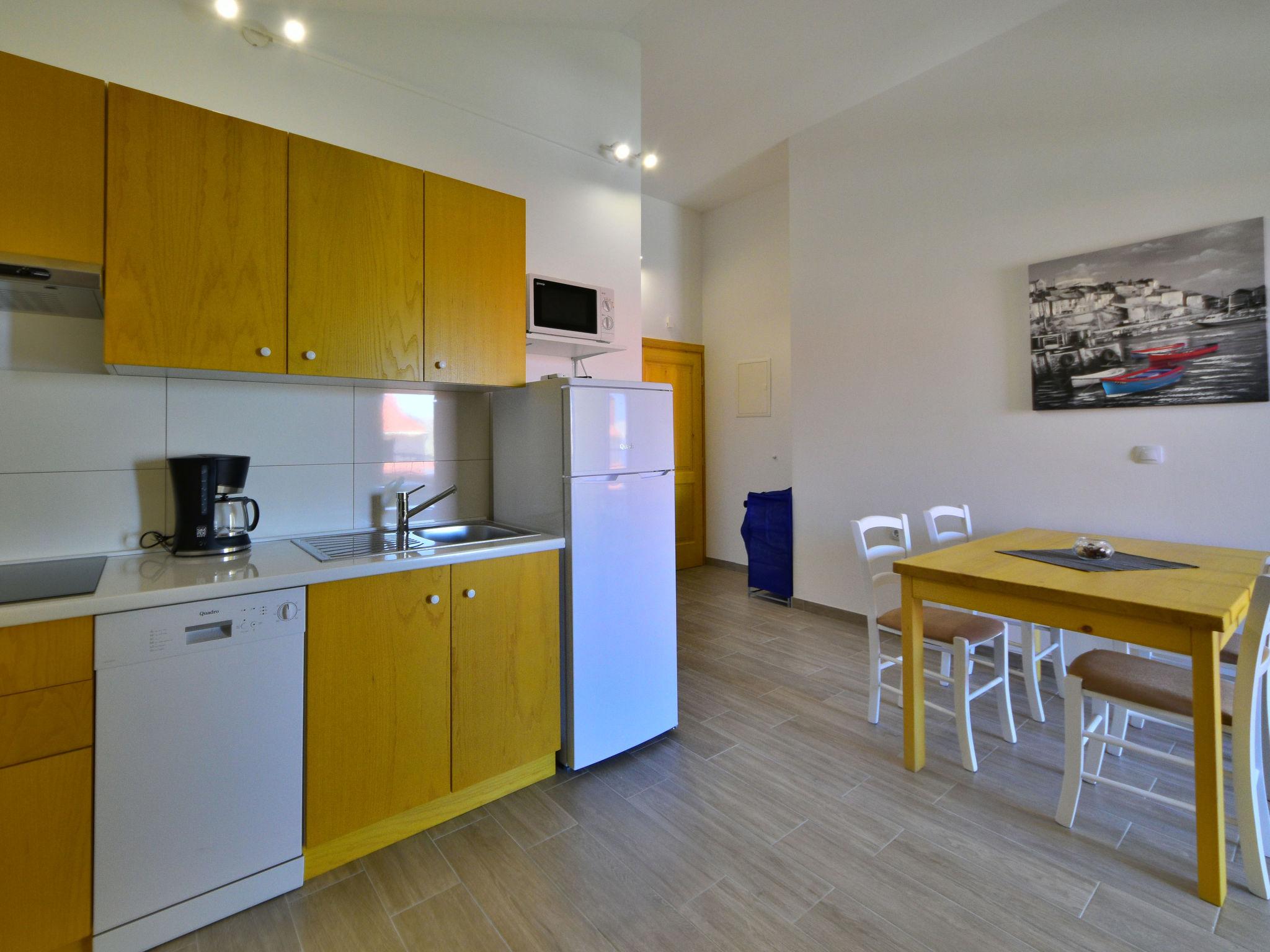 Photo 4 - 1 bedroom Apartment in Senj with terrace